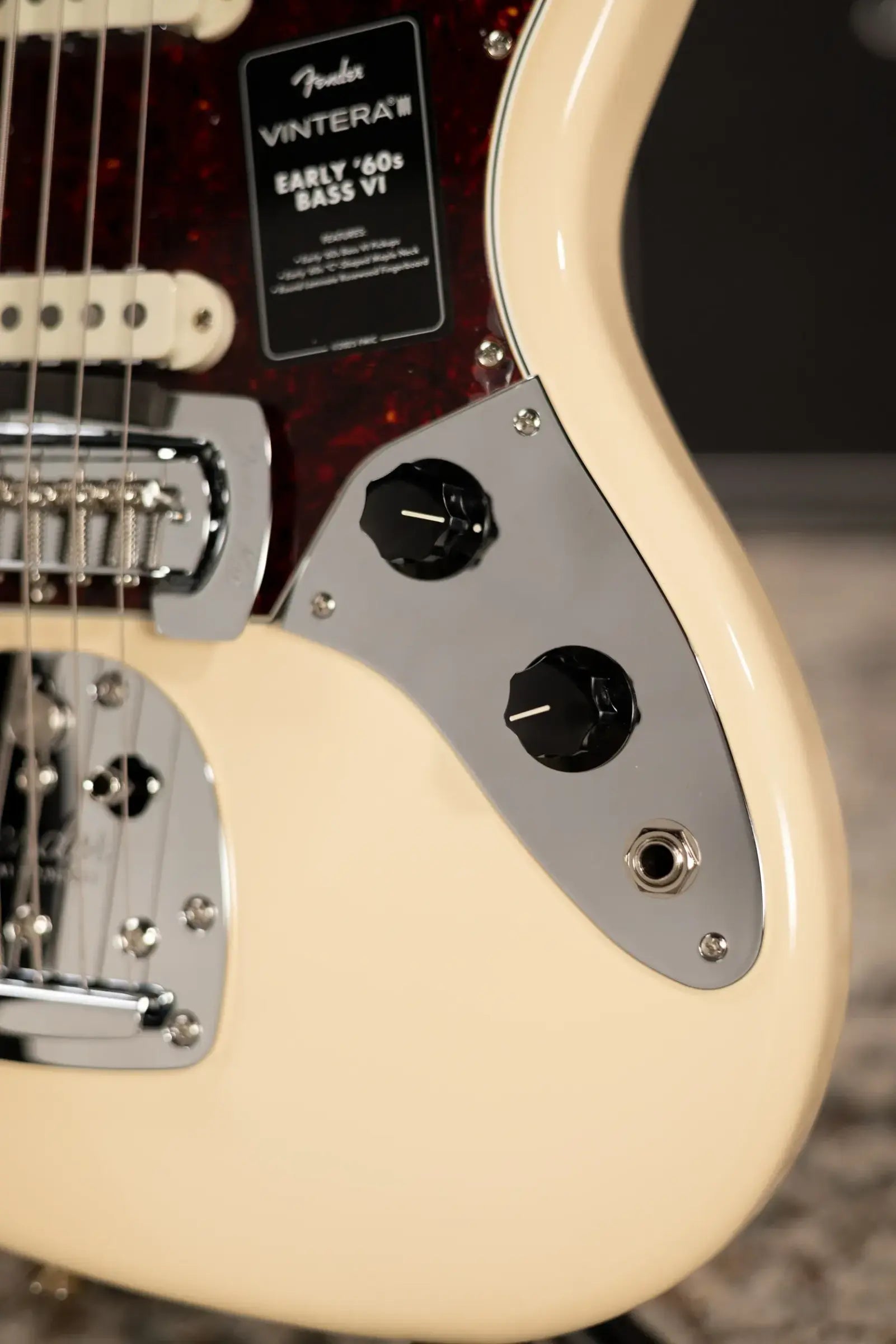 Fender Vintera III Early '60s Bass VI - Olympic White with Gig Bag
