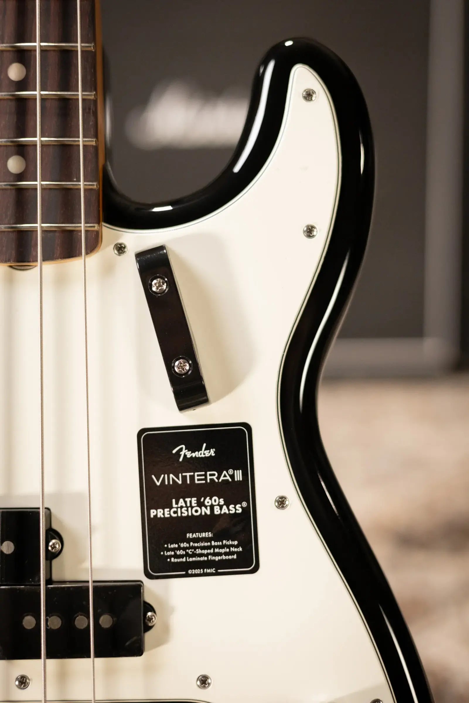 Fender Vintera III Later '60s Precision Bass - Black with Gig Bag