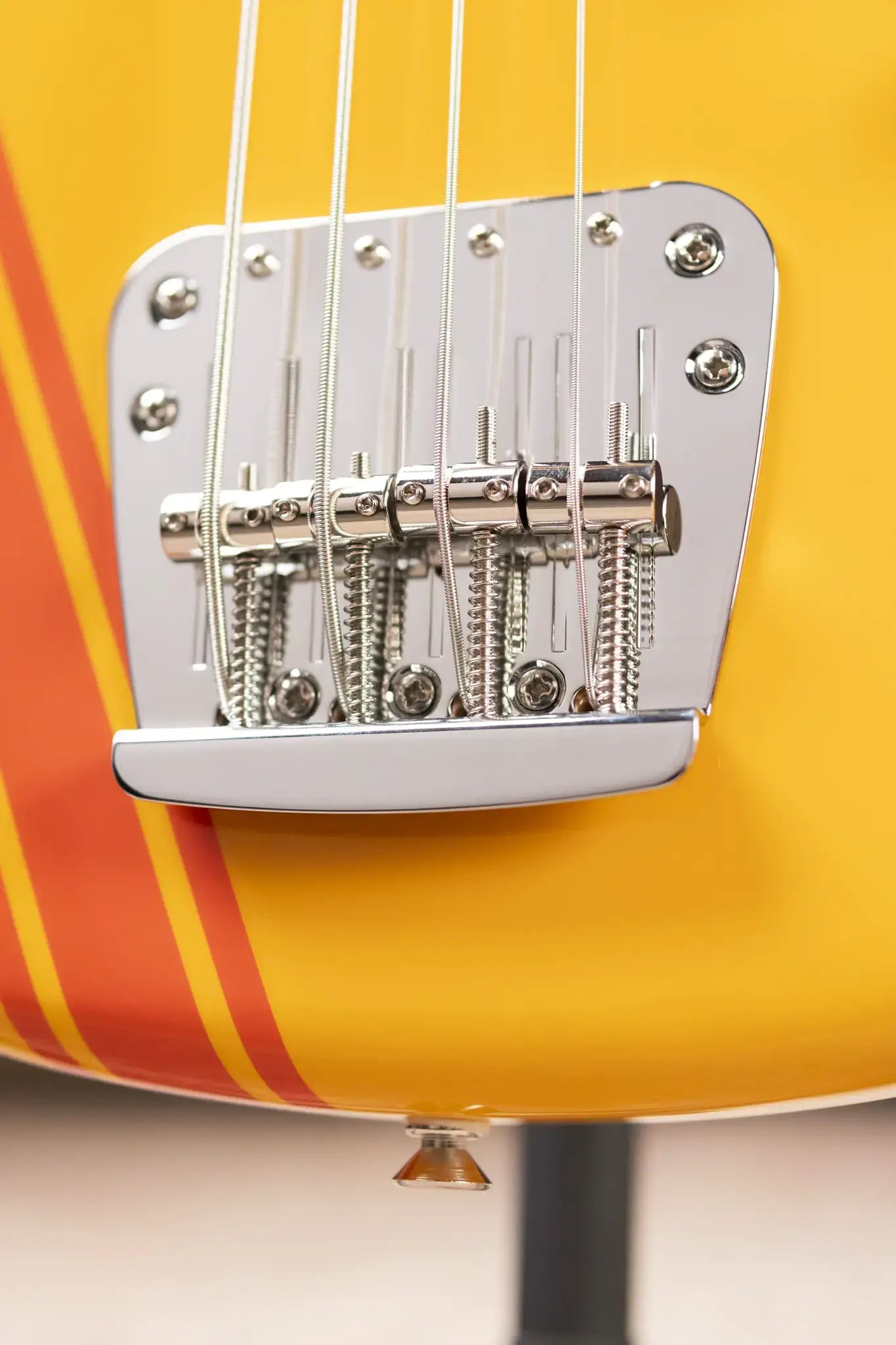 Fender Vintera II '70s Competition Mustang Bass - Competition Orange with Gig Bag