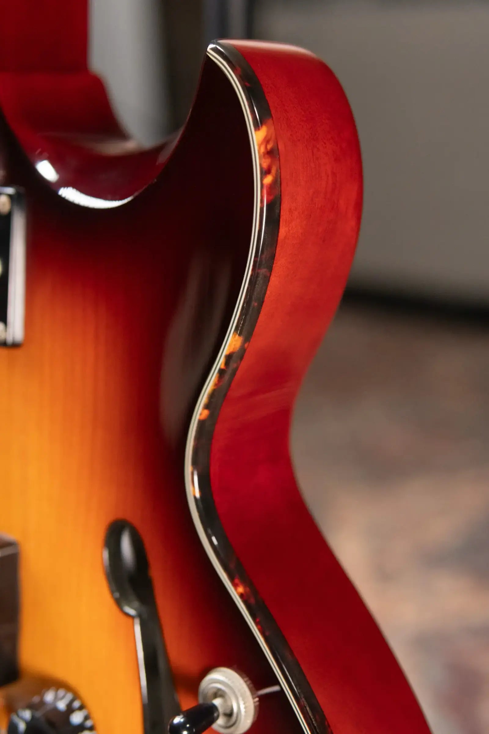 Fret King Elise Electric Guitar - Tobacco Sunburst with Gig Bag - Used