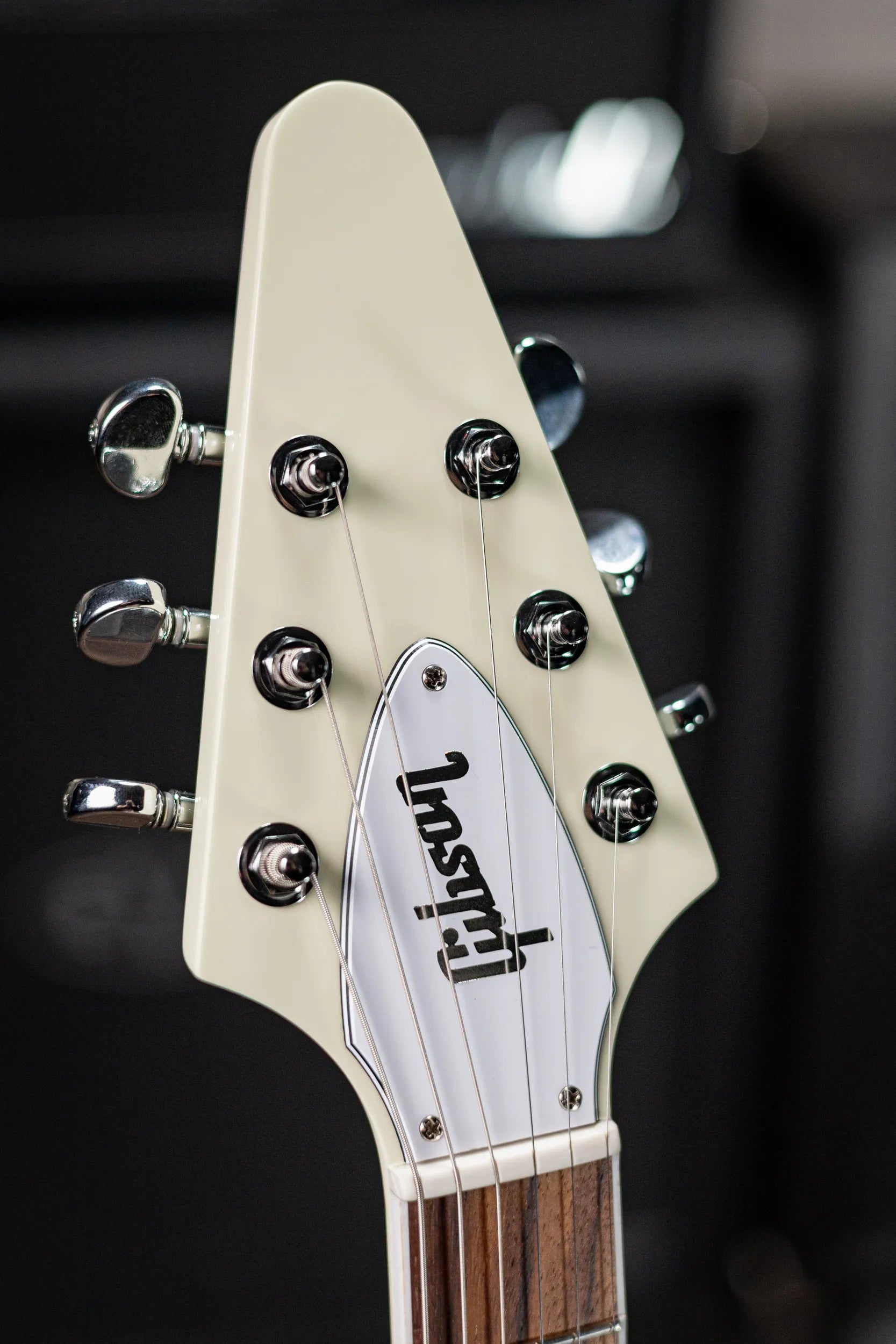 Gibson '70s Flying V Electric Guitar - Classic White with Hardshell Case