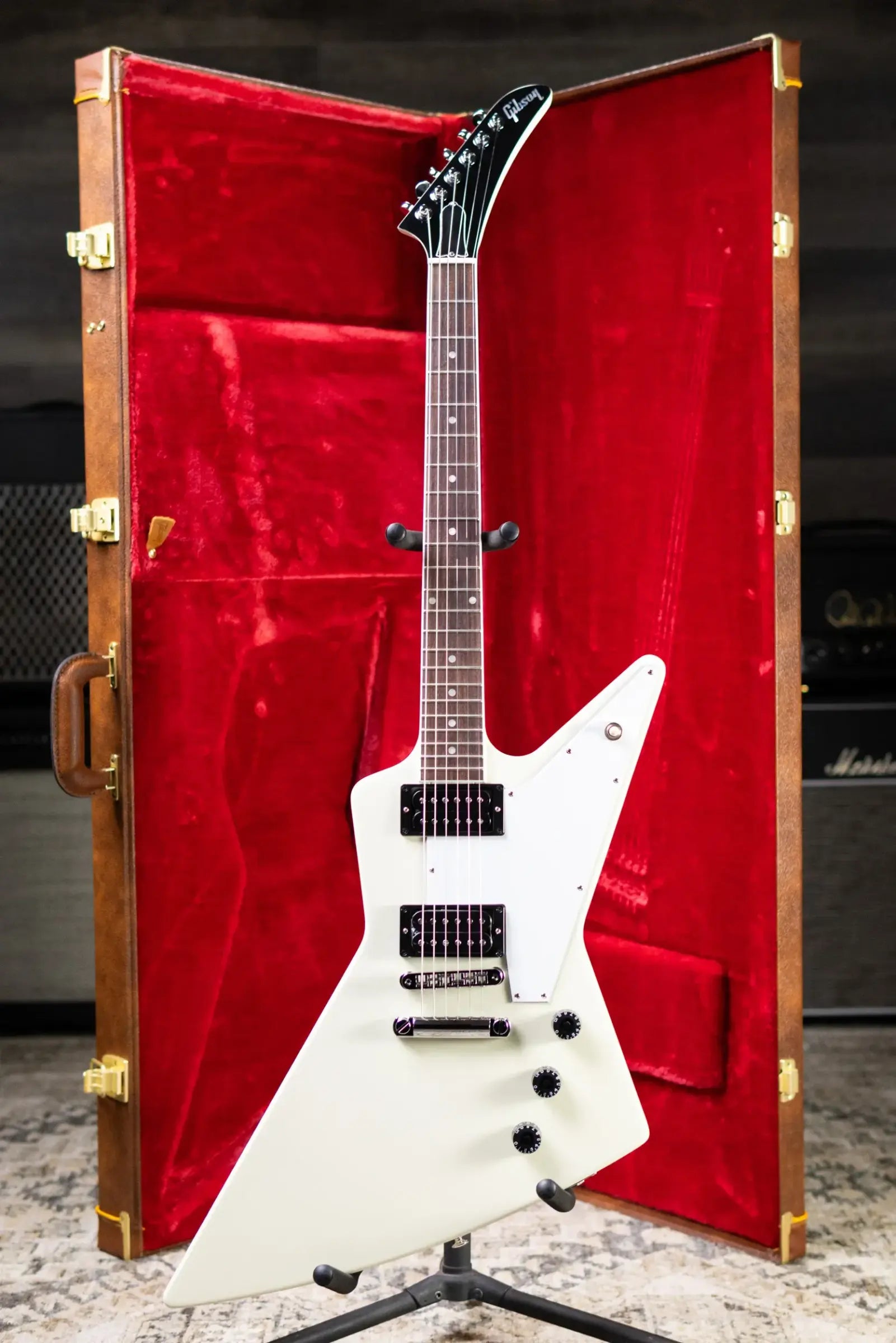 Gibson '70s Explorer Electric Guitar - Classic White with Hardshell Case