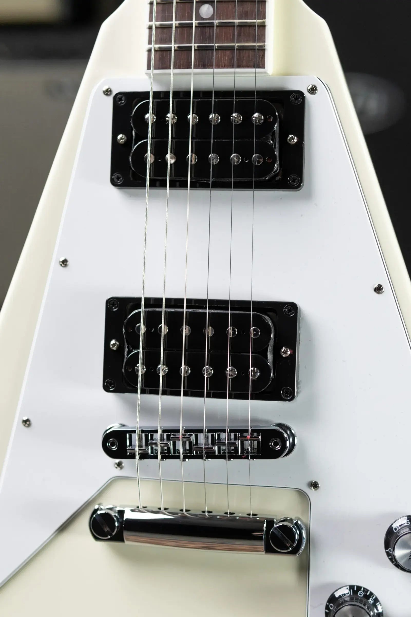 Gibson 70s Flying V Electric Guitar - Classic White with Hardshell Case
