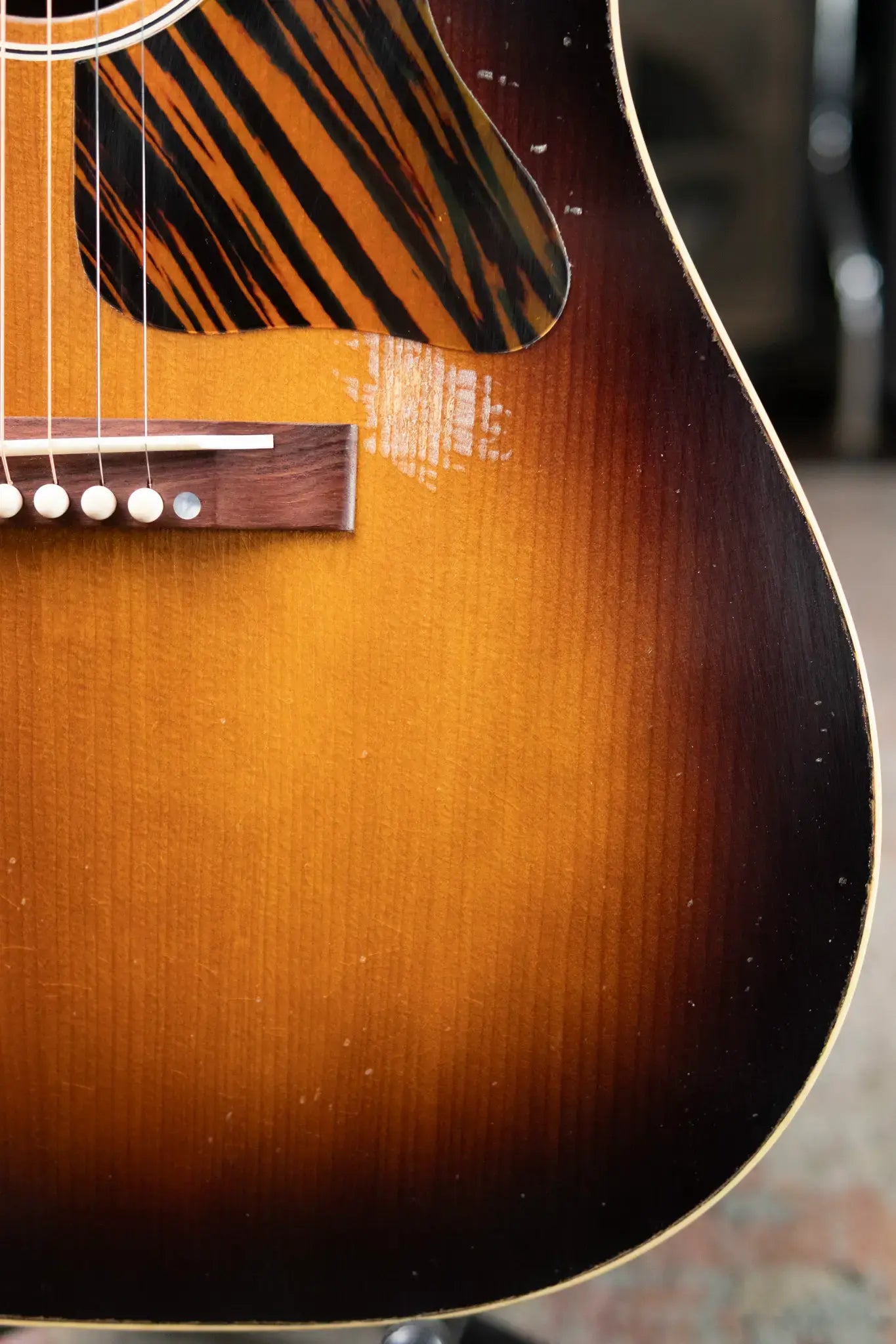 Gibson Custom Shop 1936 Advanced Jumbo Murphy Lab Heavy Aged Acoustic Guitar - Vintage Sunburst with Hardshell Case