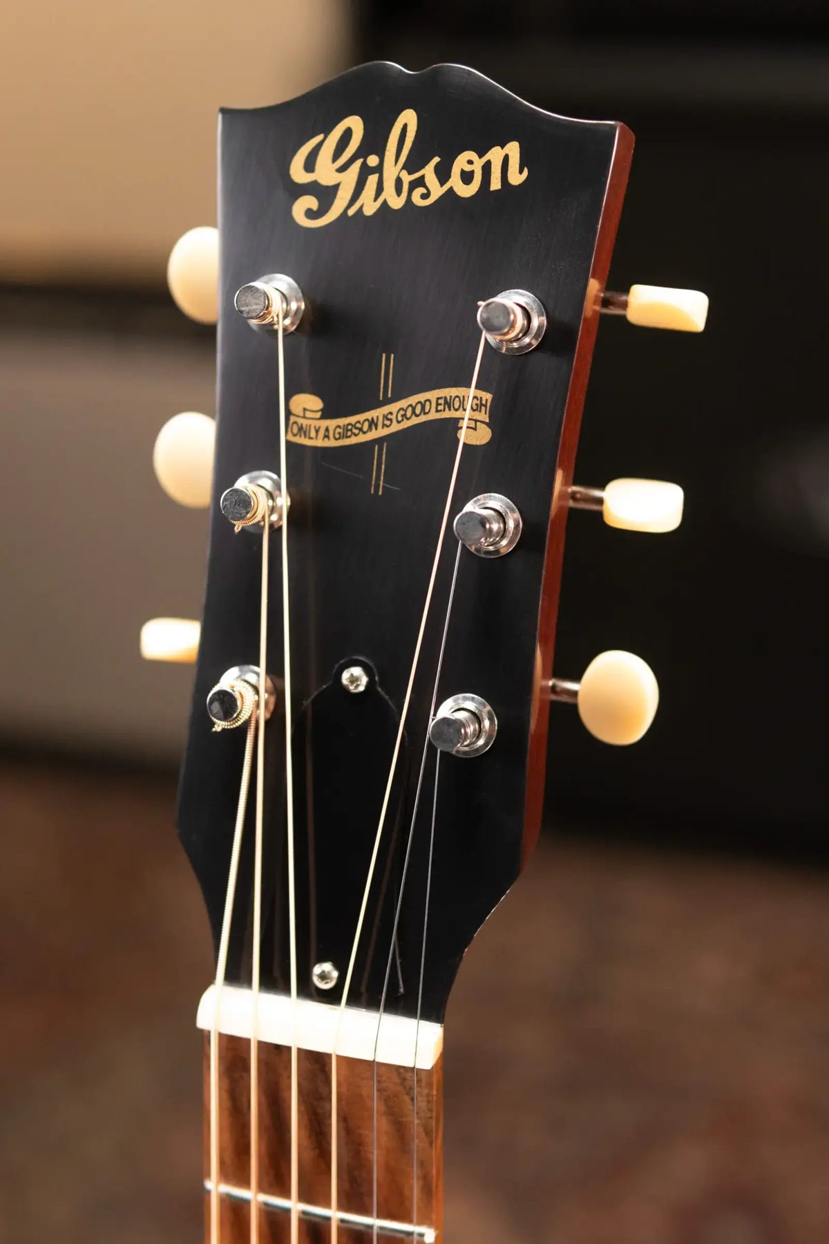 Gibson Custom Shop 1942 Banner J-45 Acoustic Guitar - Vintage Sunburst with Hardshell Case - Used
