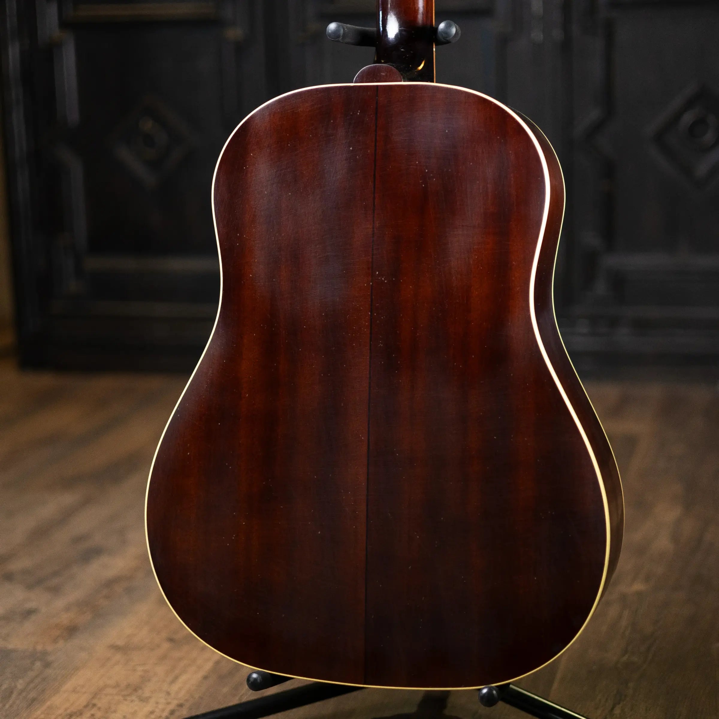 Gibson Custom Shop 1942 Banner J-45 Murphy Lab Heavy Aged Acoustic Guitar - Vintage Sunburst with Hardshell Case