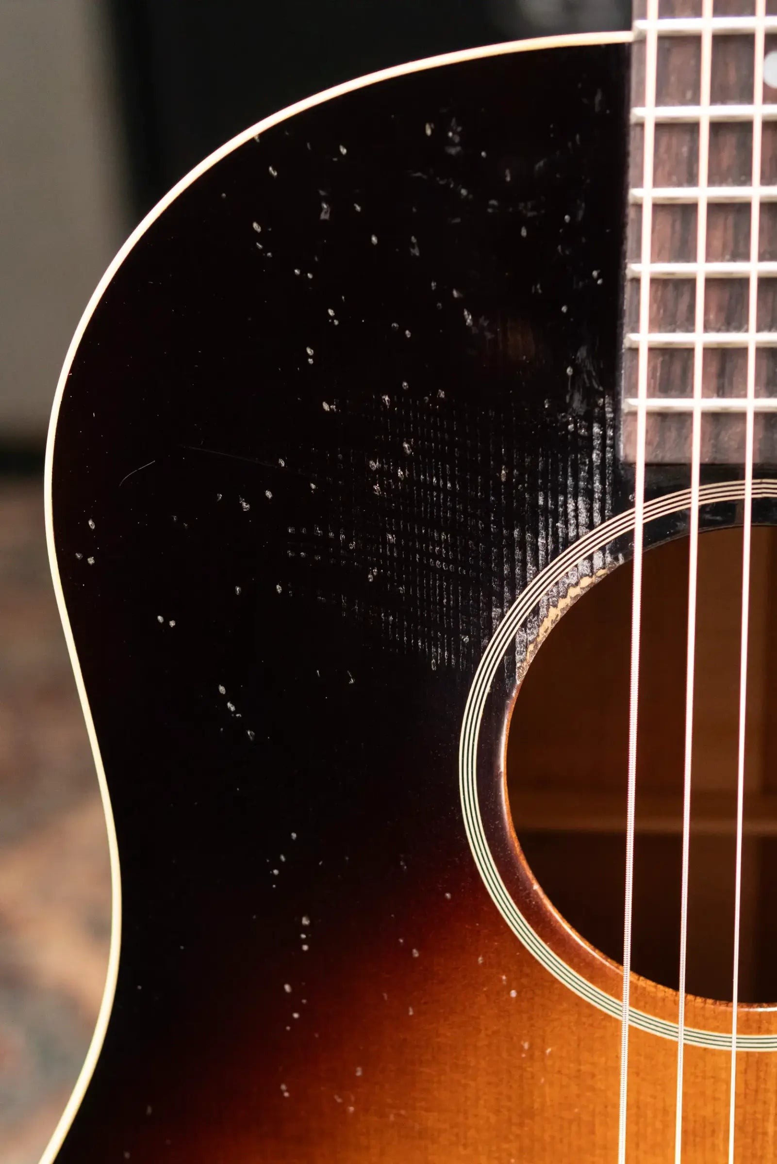 Gibson Custom Shop 1942 Banner J-45 Murphy Lab Light Aged Acoustic Guitar - Vintage Sunburst with Hardshell Case