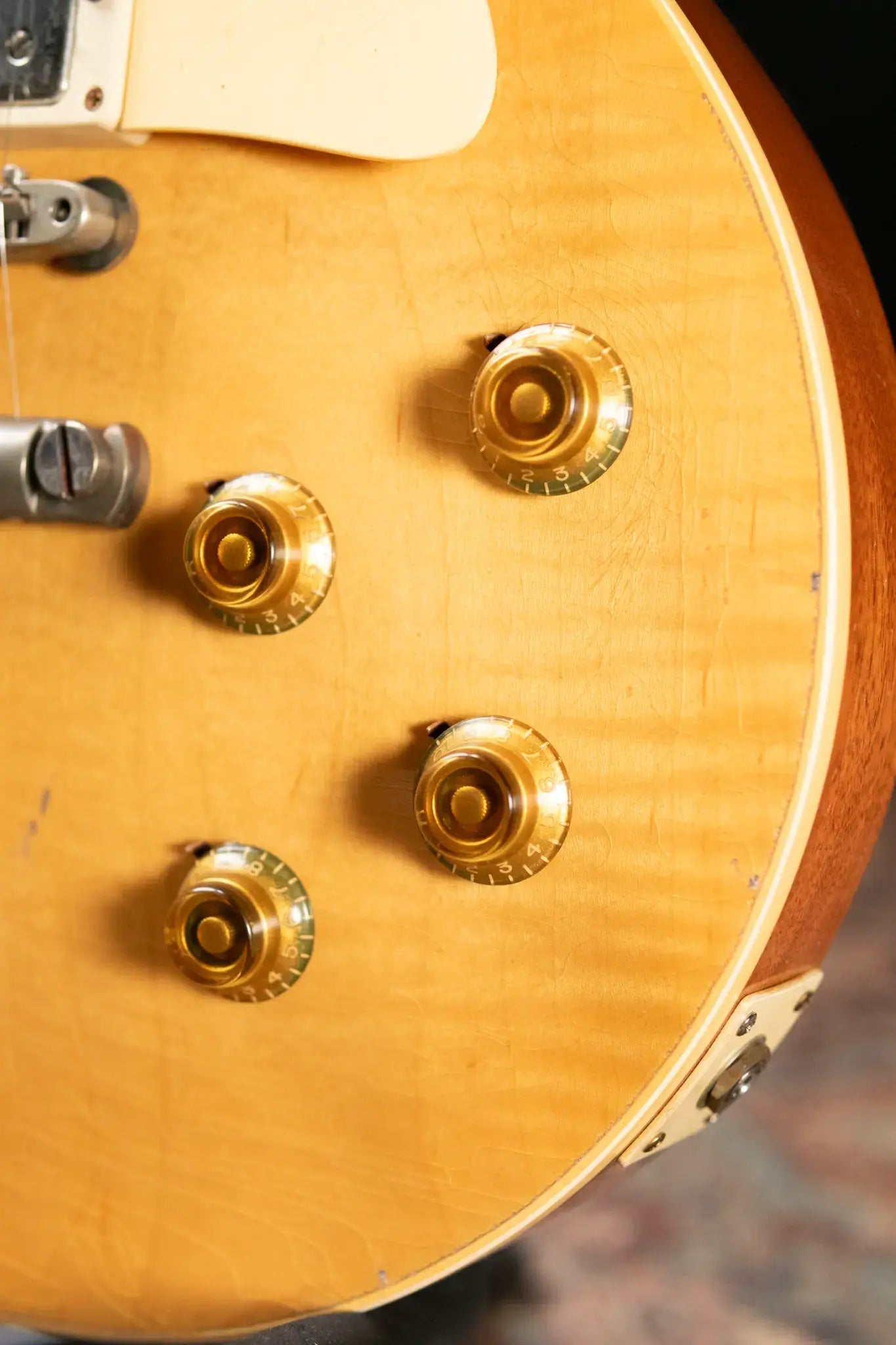 Gibson Custom Shop 1957 Les Paul Standard Murphy Lab Heavy Aged Electric Guitar - Natural with Hardshell Case