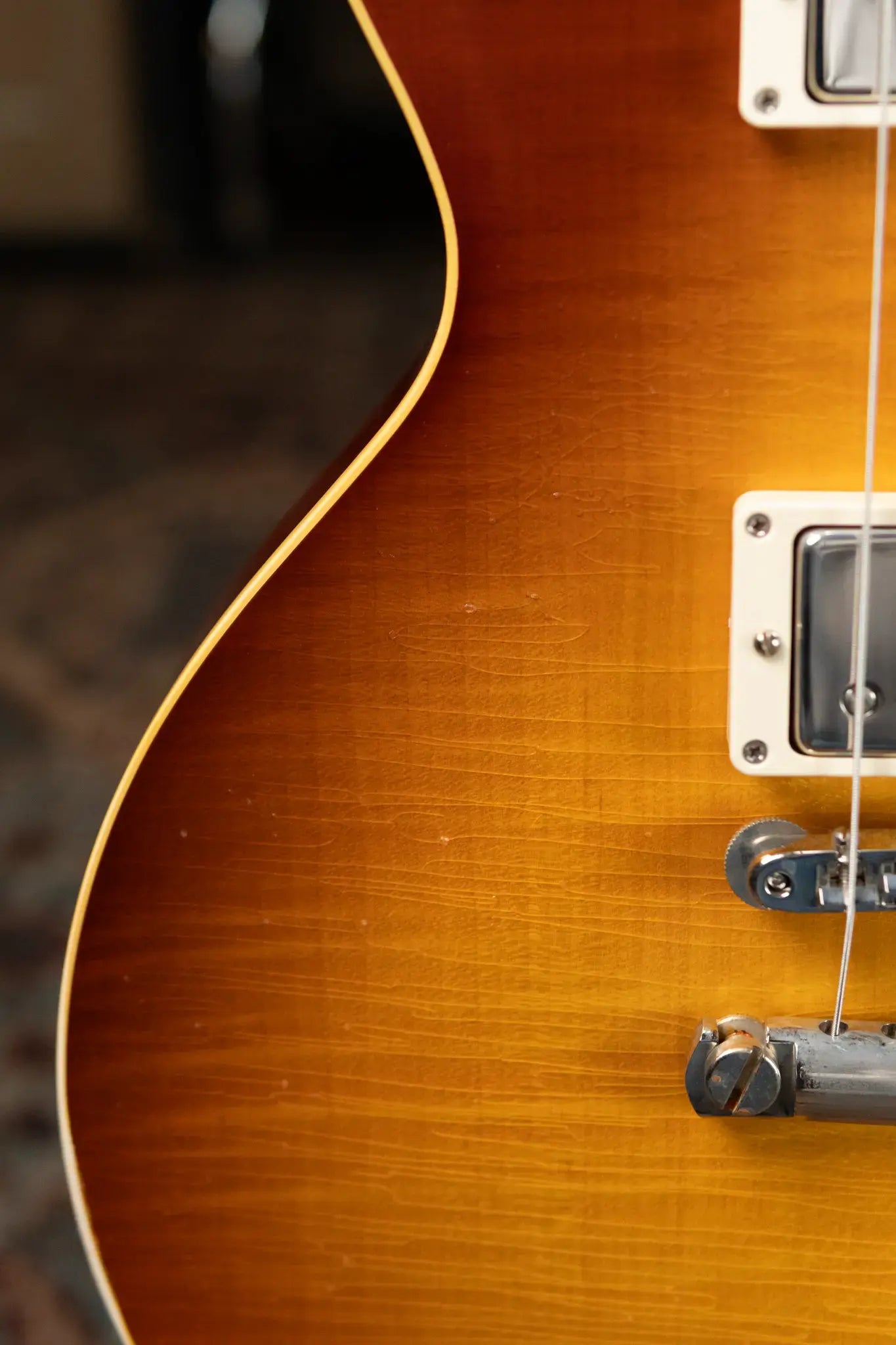 Gibson Custom Shop 1959 Les Paul Standard Reissue Murphy Lab Light Aged Royal Teaburst with Hardshell 672b6c11d0588
