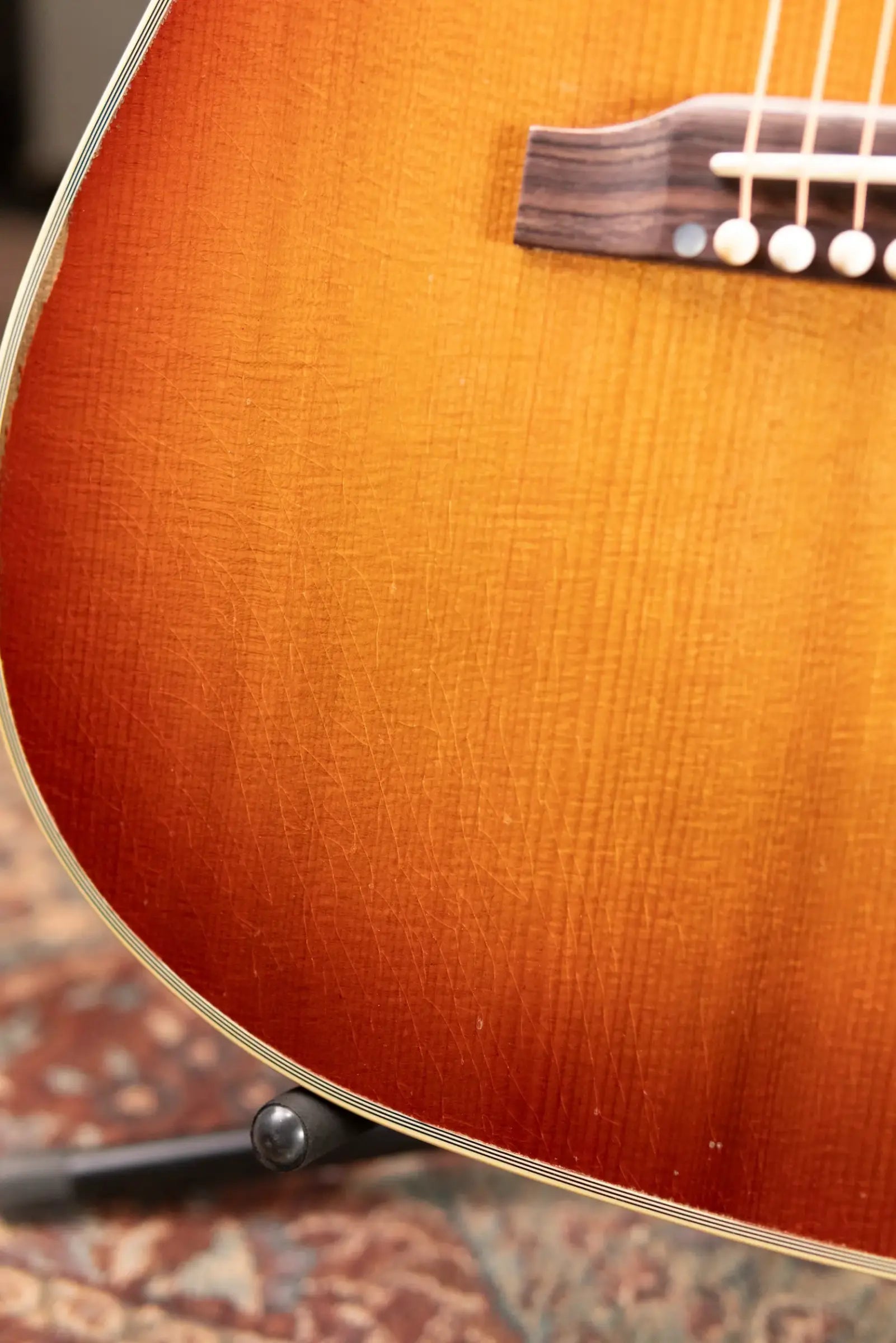 Gibson Custom Shop 1960 Hummingbird Murphy Lab Heavy Aged Dreadnought Acoustic Guitar - Heritage Cherry Sunburst with Hardshell Case