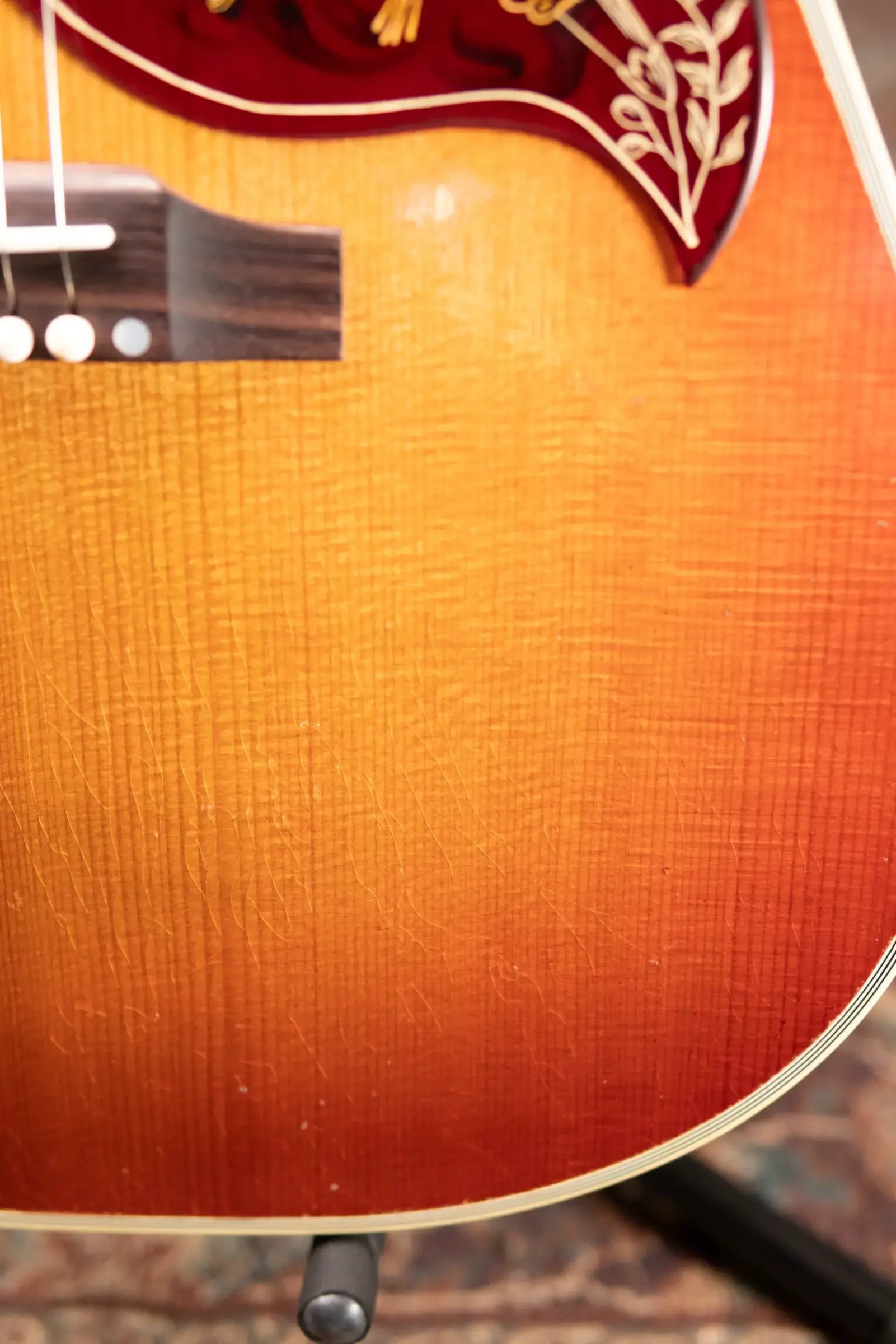 Gibson Custom Shop 1960 Hummingbird Murphy Lab Heavy Aged Dreadnought Acoustic Guitar - Heritage Cherry Sunburst with Hardshell Case