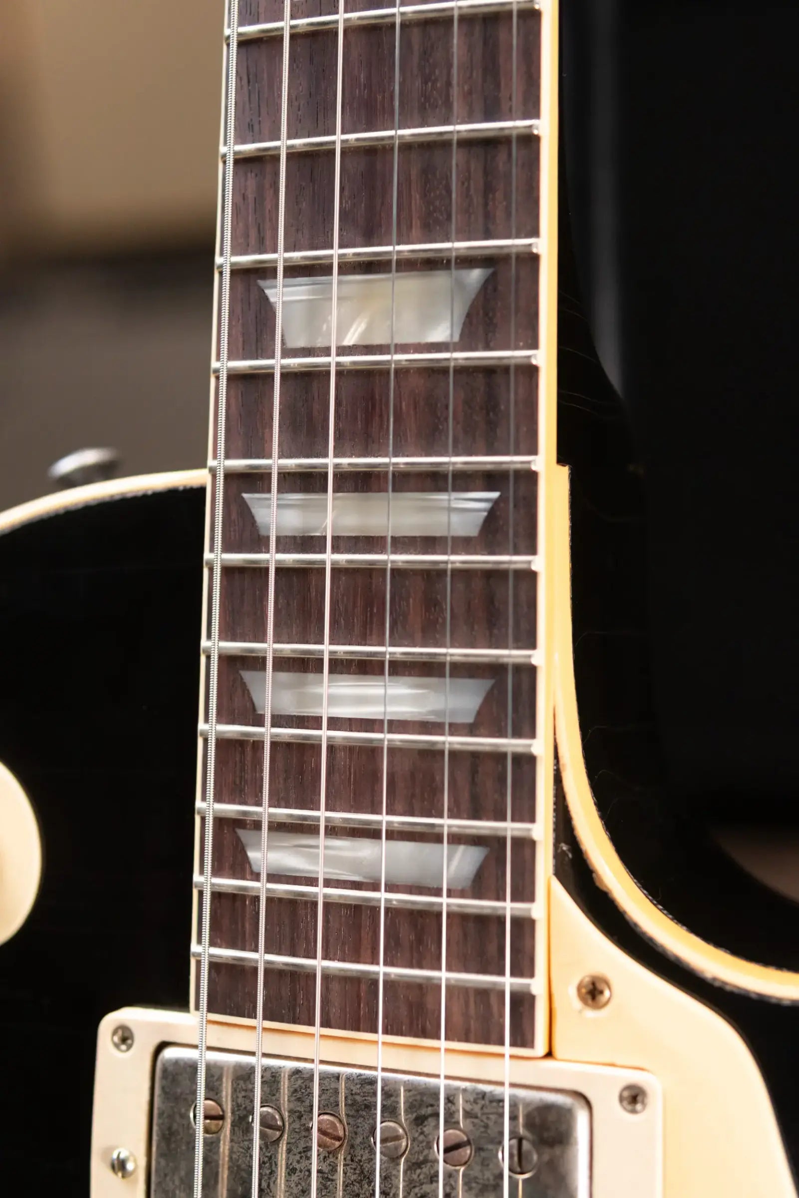 Gibson Custom Shop '57 Les Paul Standard Murphy Lab Ultra Heavy Aged Electric Guitar - Ebony over Double Gold with Hardshell Case