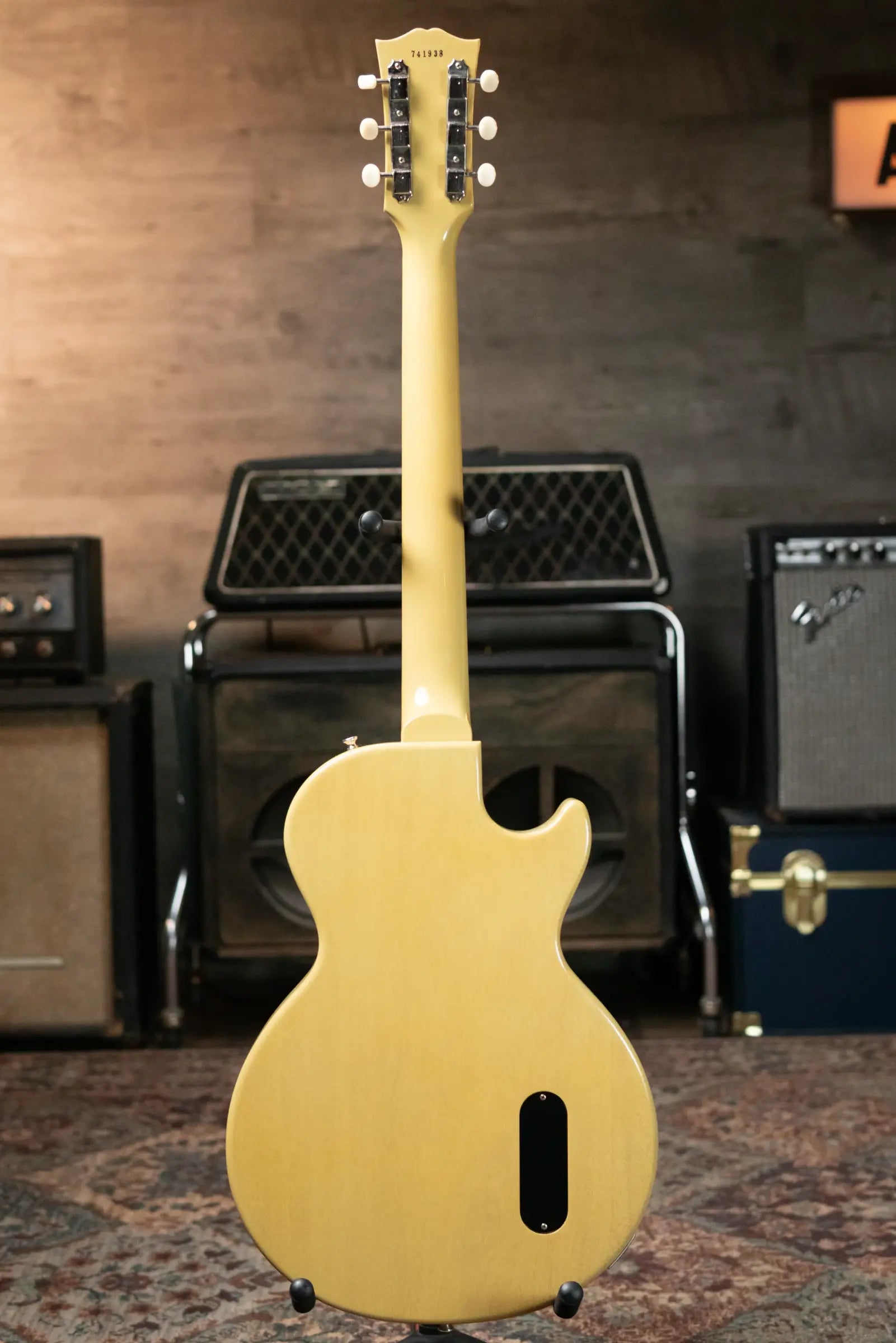 Gibson Custom Shop Left Handed 57 Les Paul Junior VOS TV Yellow with Hardshell Case 671bdbf7921e4