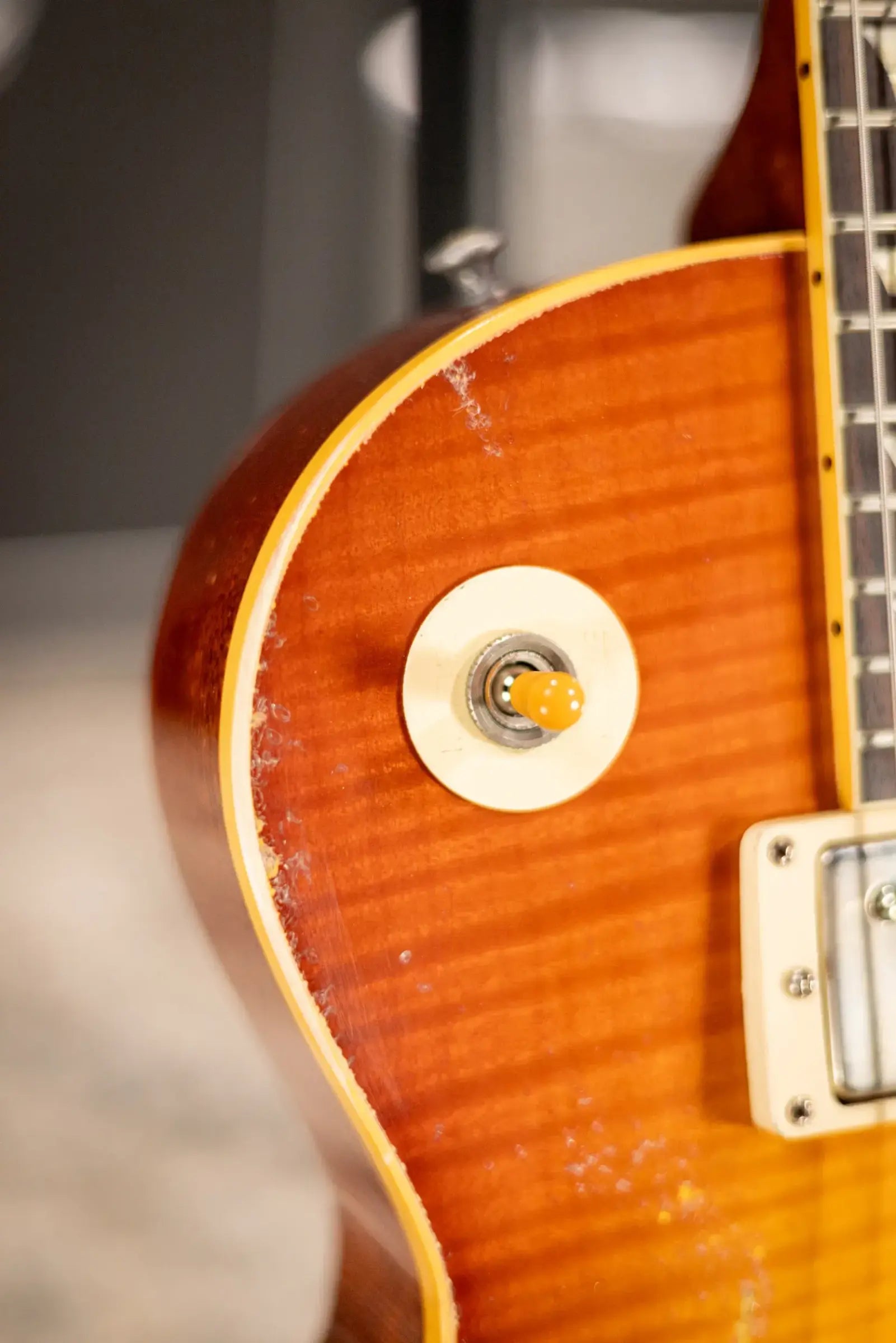 Gibson Custom Shop Limited Edition 1959 Les Paul Standard Reissue Murphy Lab Electric Guitar - Molten Amber Burst Heavy Aged with Hardshell Case