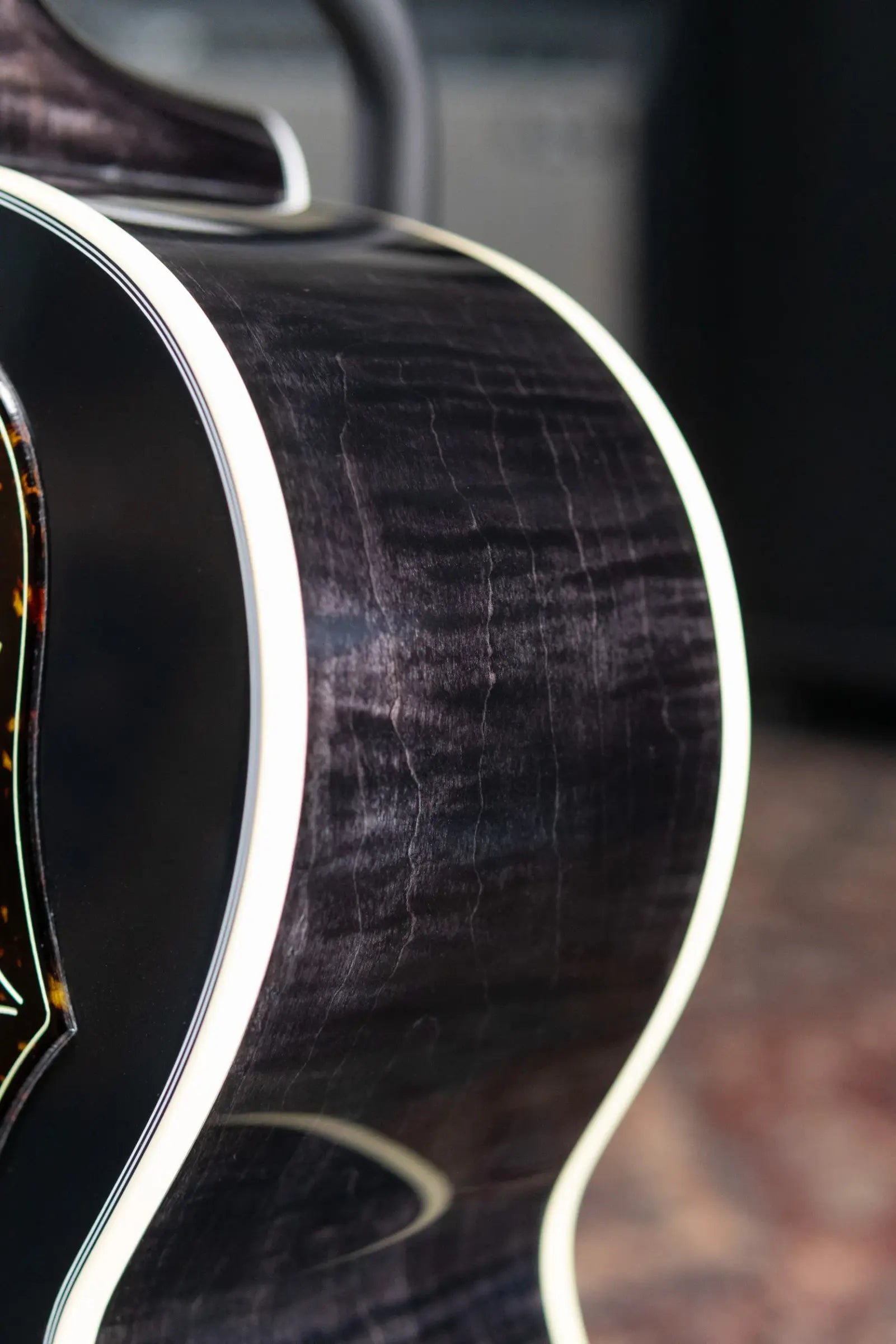 Gibson Custom Shop Made-to-Measure SJ-200 Standard Acoustic Guitar - Cobra Burst with Hardshell Case