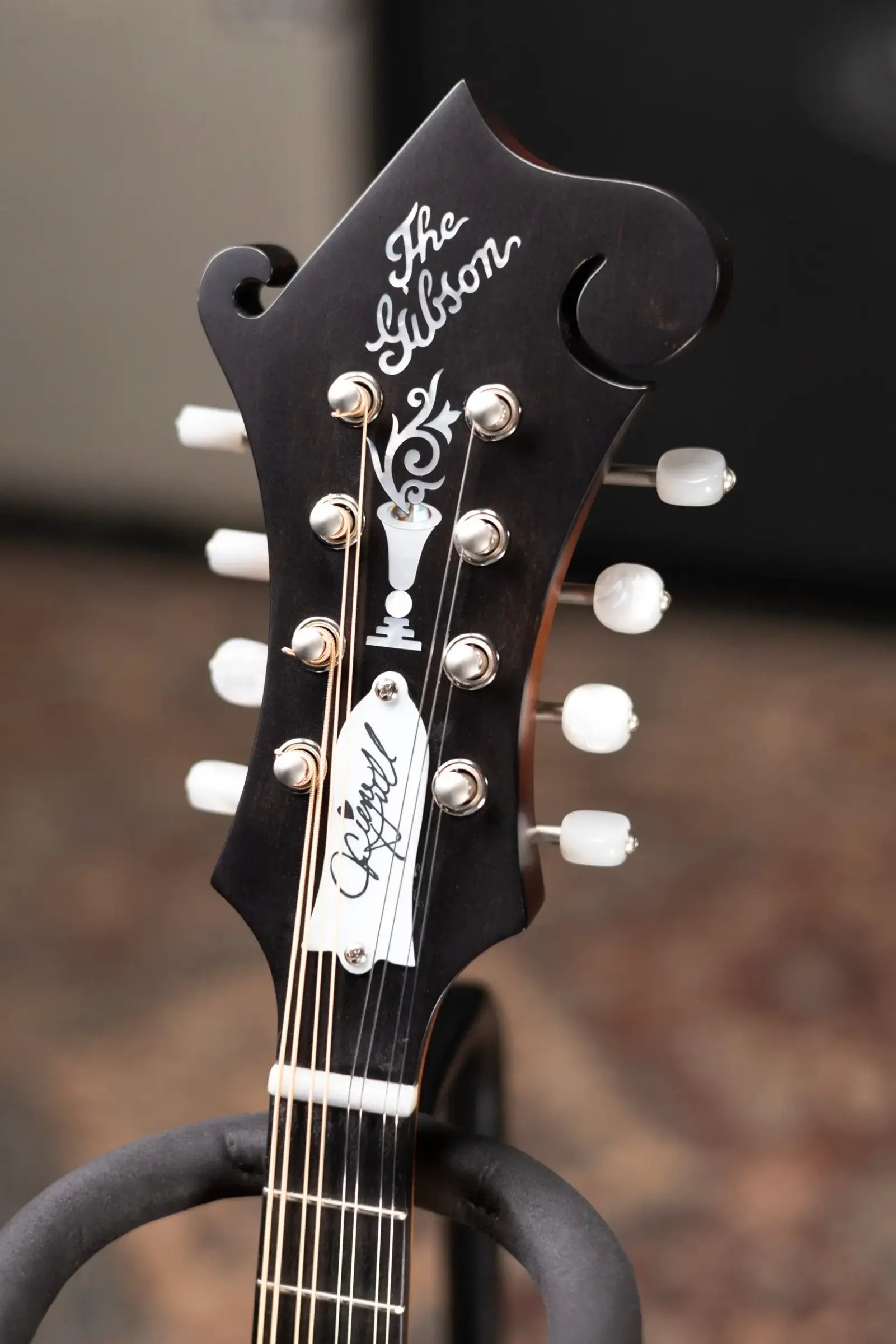 Gibson Custom Shop Sierra Hull F-5G VOS Varnish Mandolin - Sierra Burst with Hardshell Case