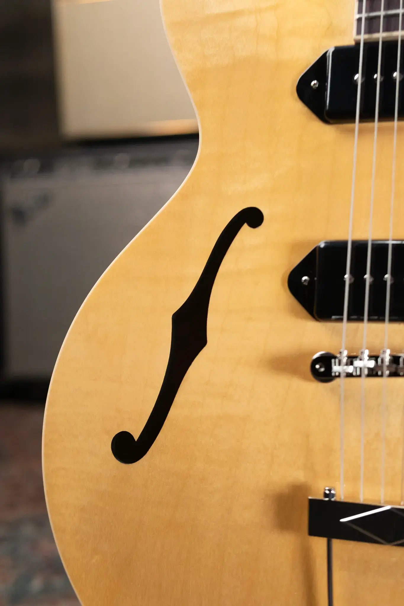Gibson ES-330 Hollowbody Electric Guitar - Antique Natural with Hardshell Case