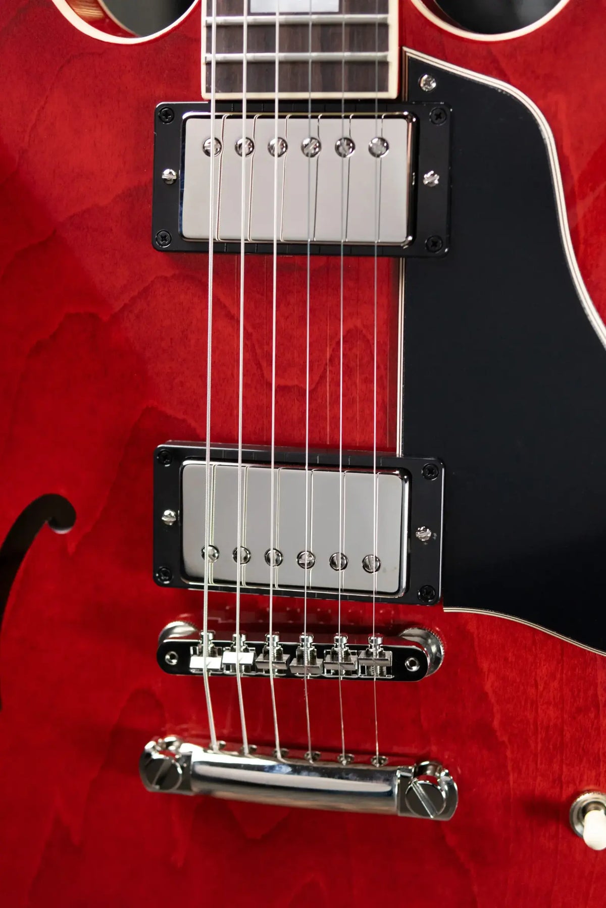 Gibson ES-335 '60s Semi-Hollow Electric Guitar - Sixties Cherry with Hardshell Case