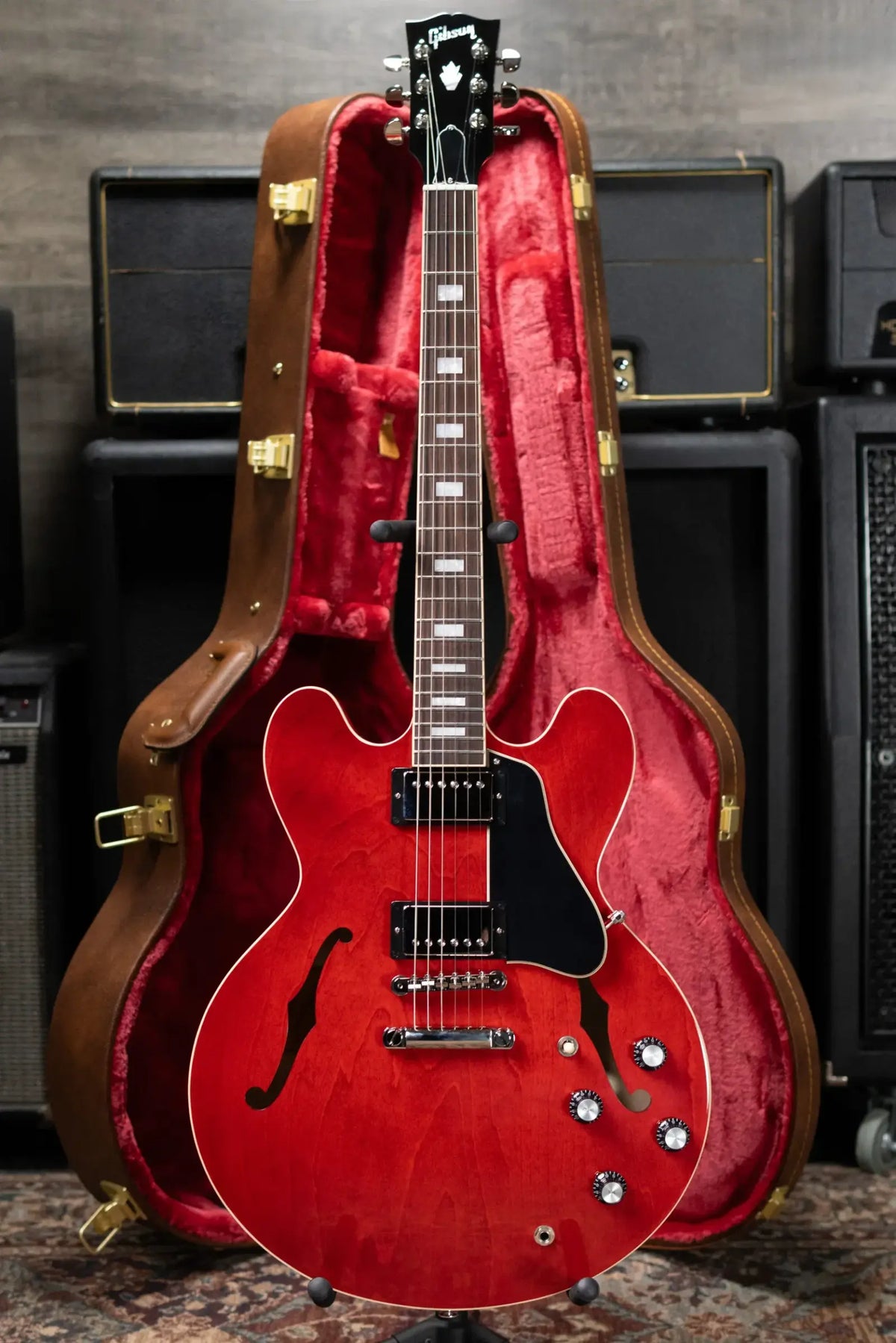 Gibson ES-335 '60s Semi-Hollow Electric Guitar - Sixties Cherry with Hardshell Case