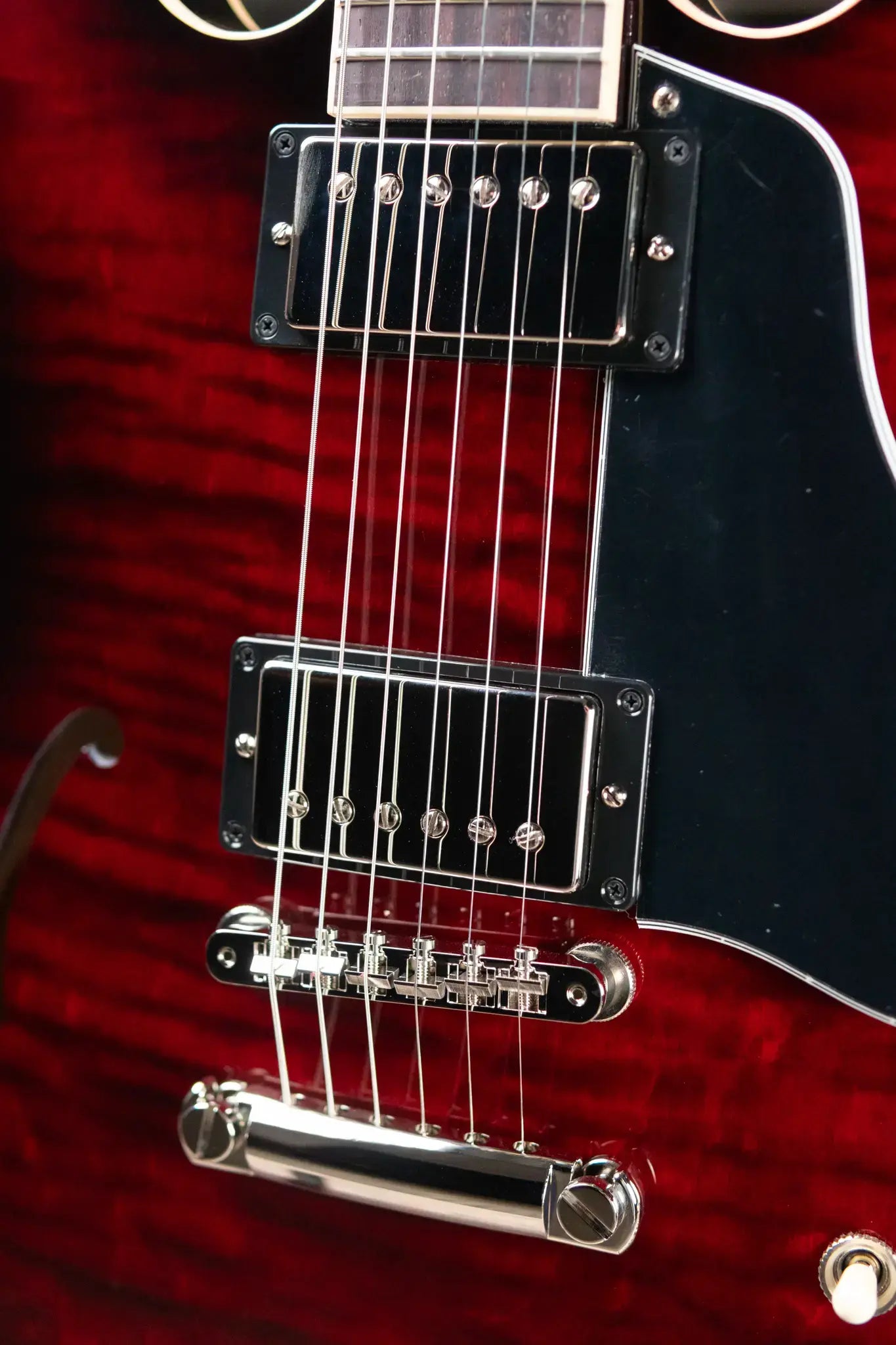 Gibson ES-335 Figured Semi-Hollow Electric Guitar - Blood Moon Burst with Hardshell Case