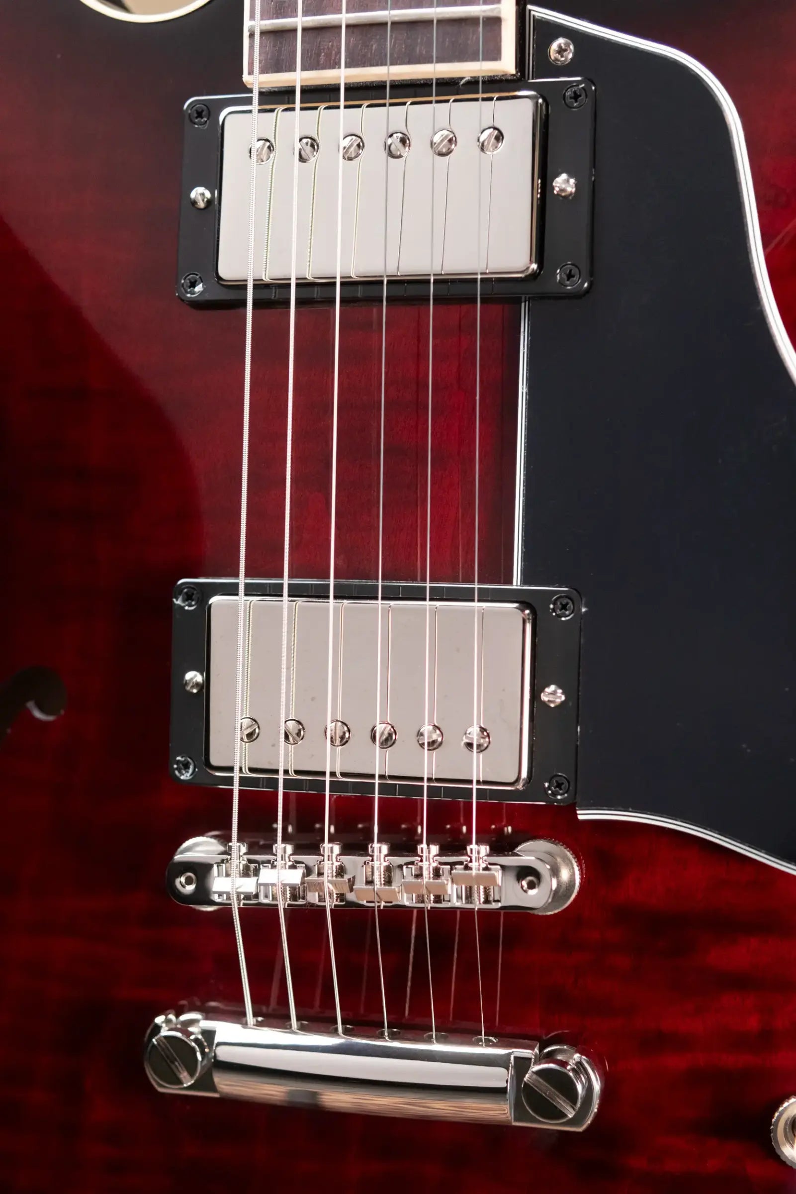 Gibson ES-335 Figured Semi-Hollow Electric Guitar - Blood Moon Burst with Hardshell Case