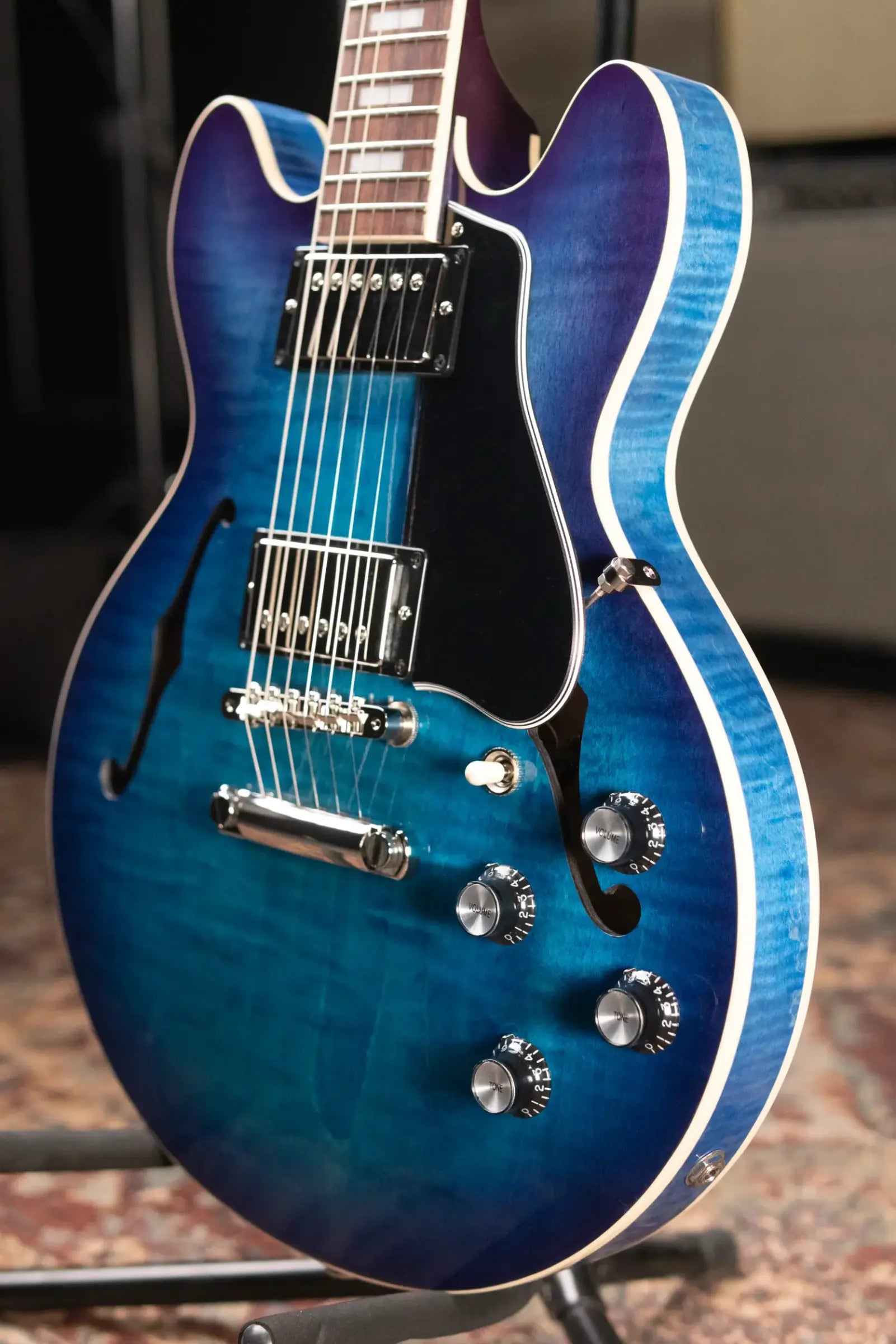 Gibson ES-339 Figured Semi-Hollow Electric Guitar - Blueberry Burst with Hardshell Case