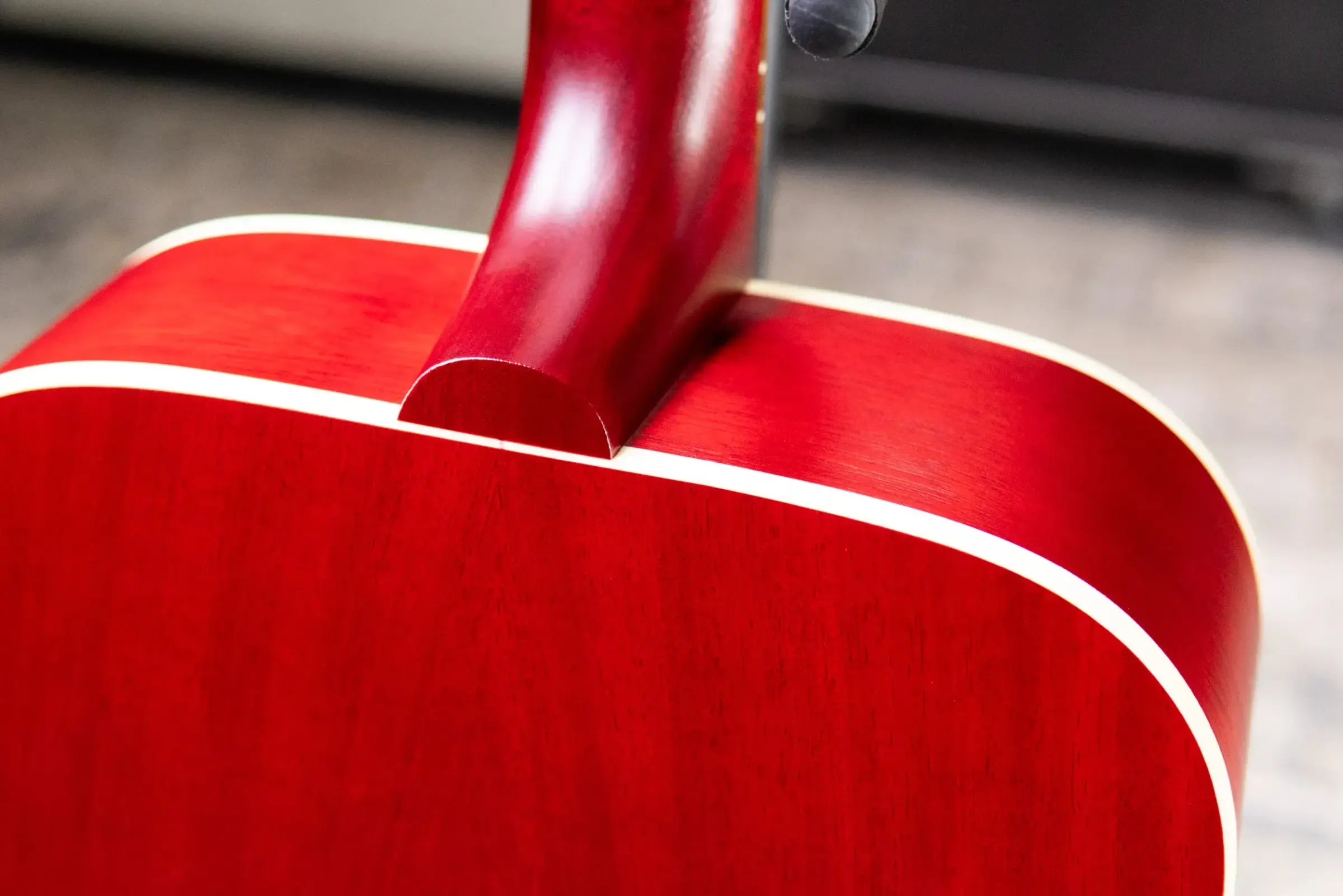 Gibson Hummingbird Special Acoustic/Electric Guitar - Satin Vintage Cherry Sunburst with Gig Bag