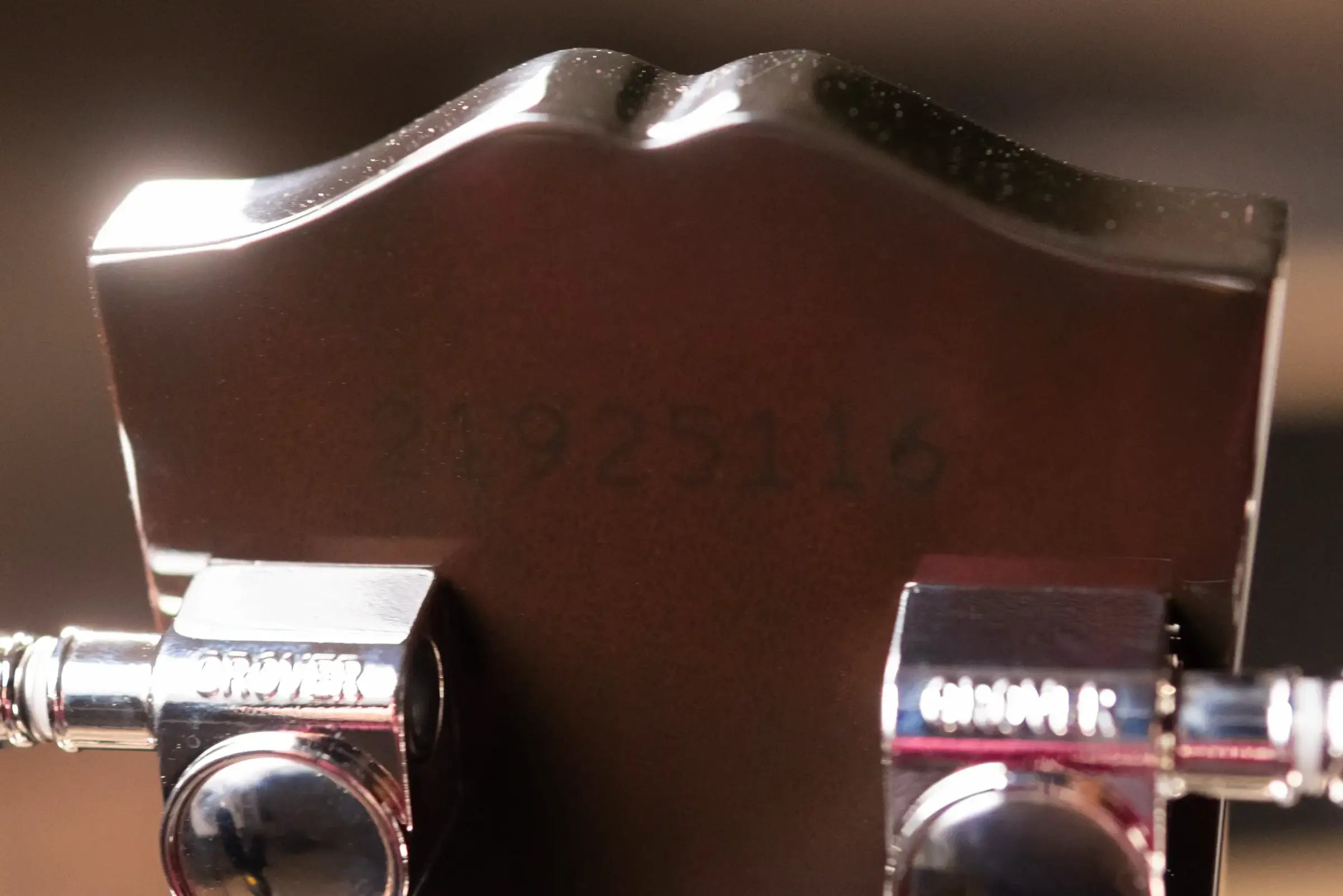 Gibson Hummingbird Standard Left-Handed Acoustic/Electric Guitar - Vintage Sunburst with Hardshell Case