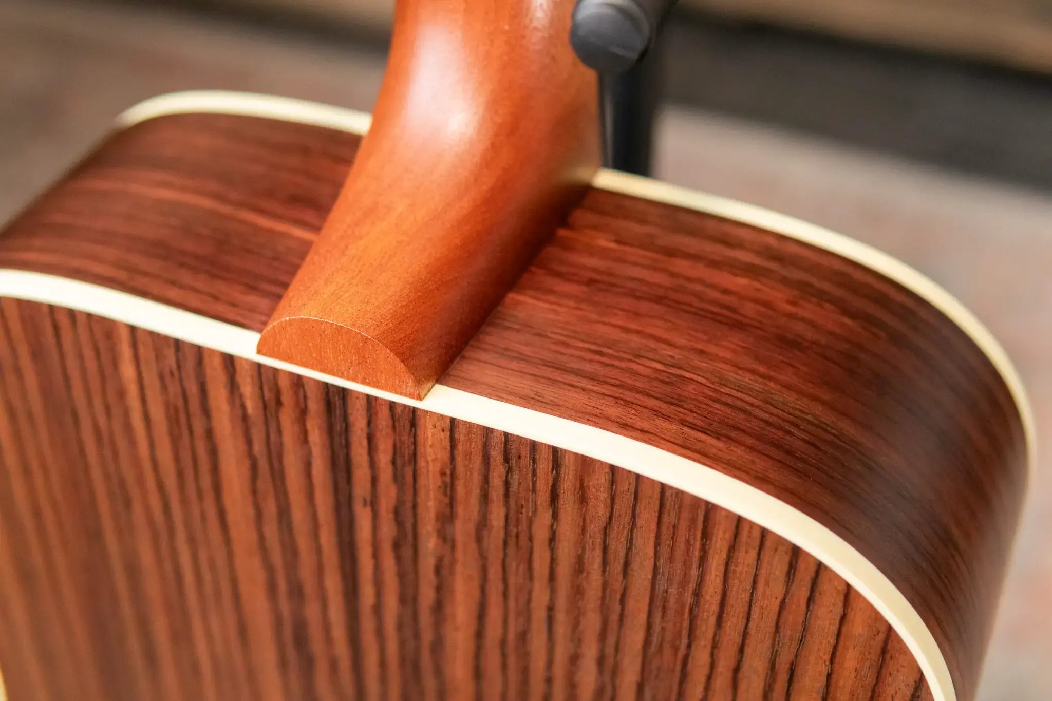Gibson Hummingbird Studio Rosewood Acoustic/Electric Guitar - Natural with Hardshell Case