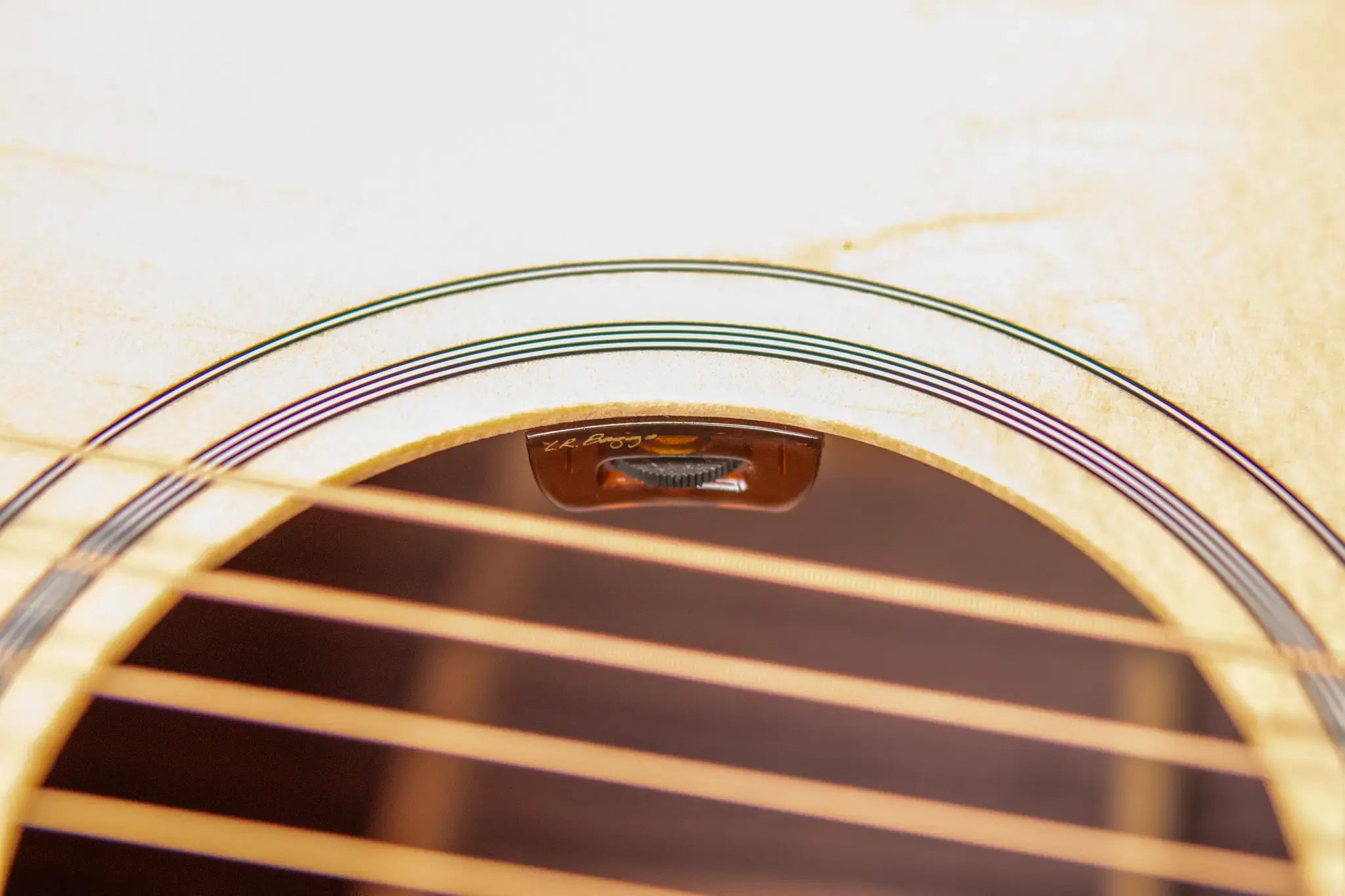 Gibson Hummingbird Studio Rosewood Acoustic/Electric Guitar - Natural with Hardshell Case