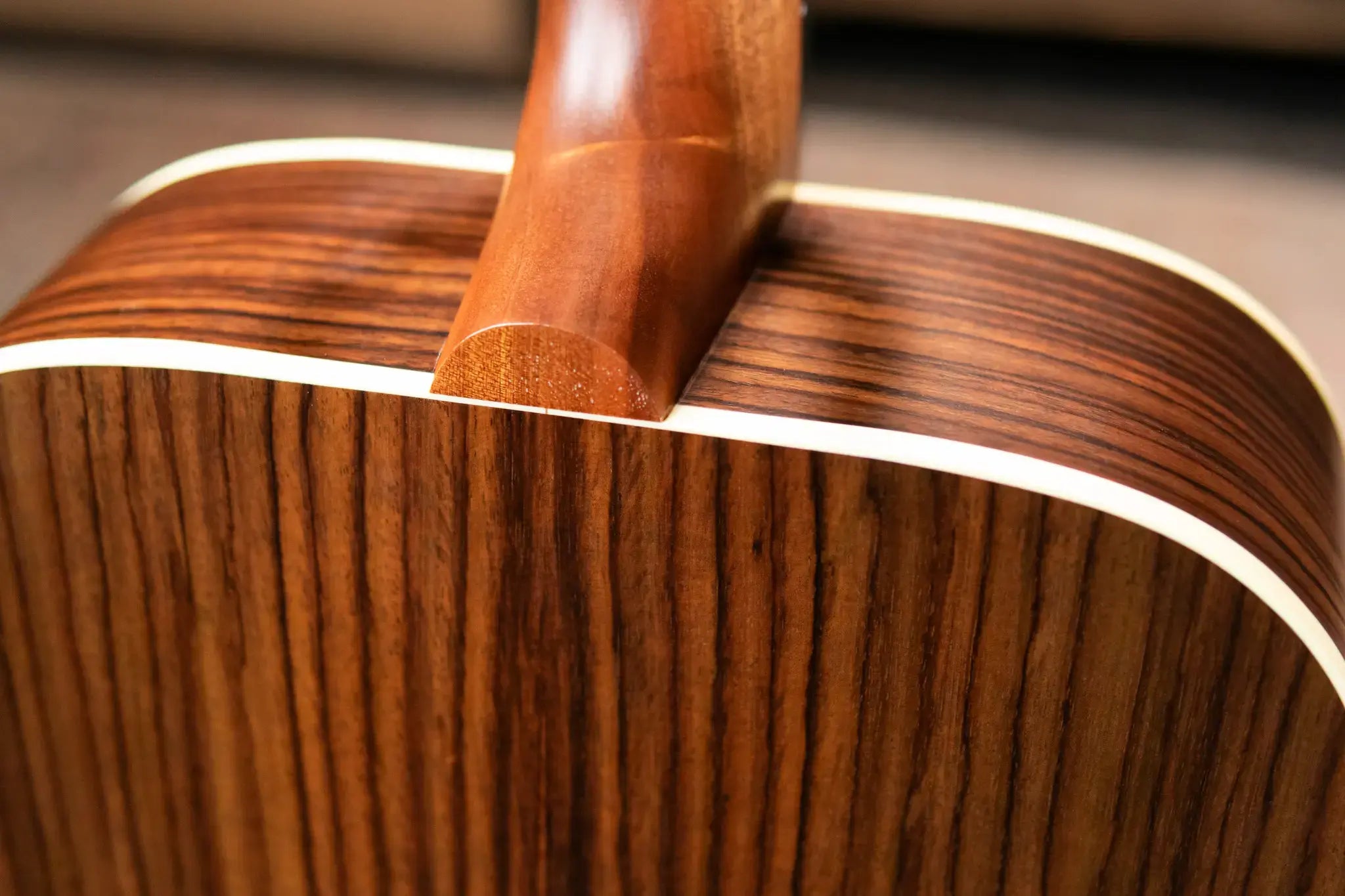 Gibson Hummingbird Studio Rosewood Acoustic/Electric Guitar - Rosewood Burst with Hardshell Case