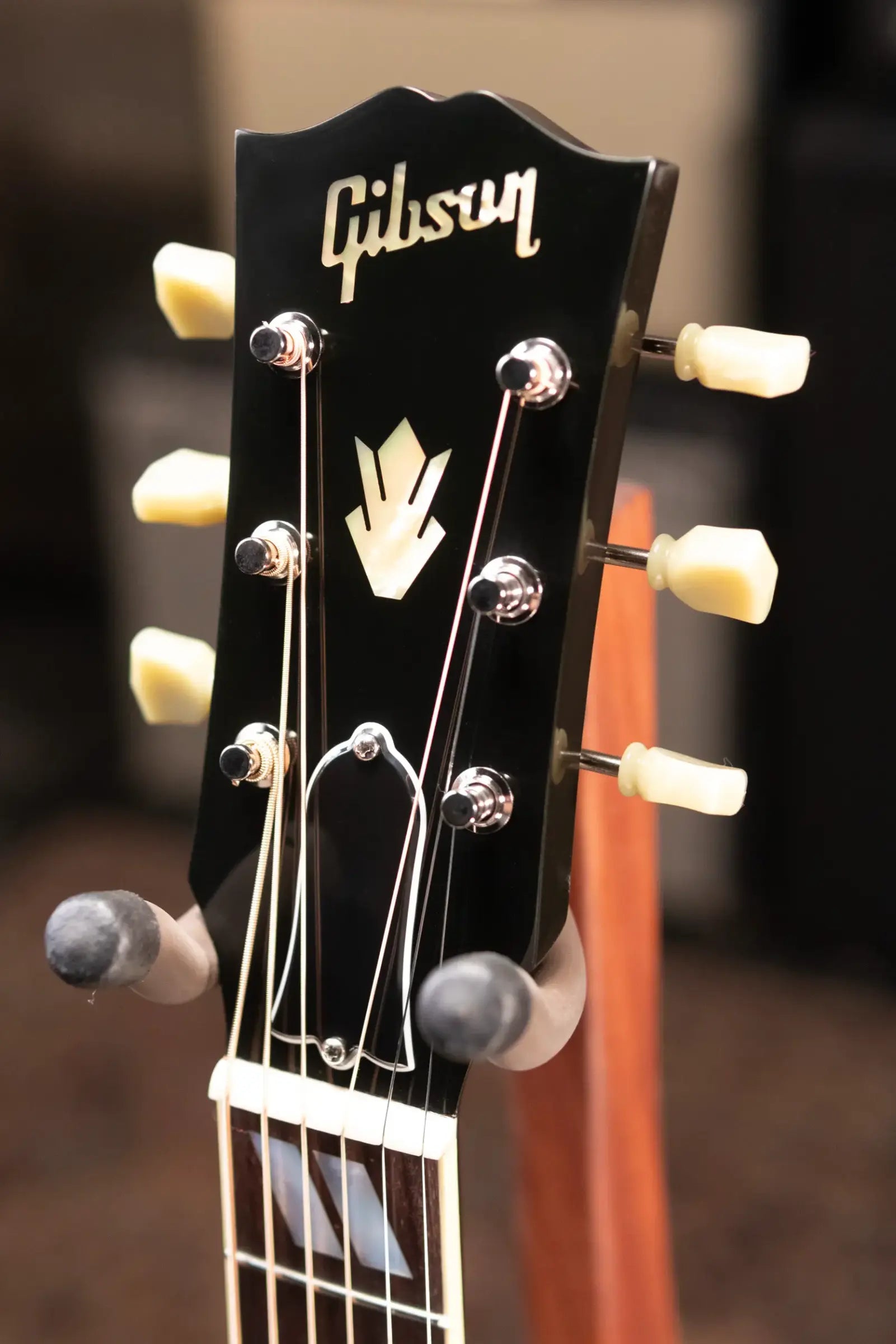 Gibson J-185 Original Acoustic/Electric Guitar - Vintage Sunburst with Hardshell Case