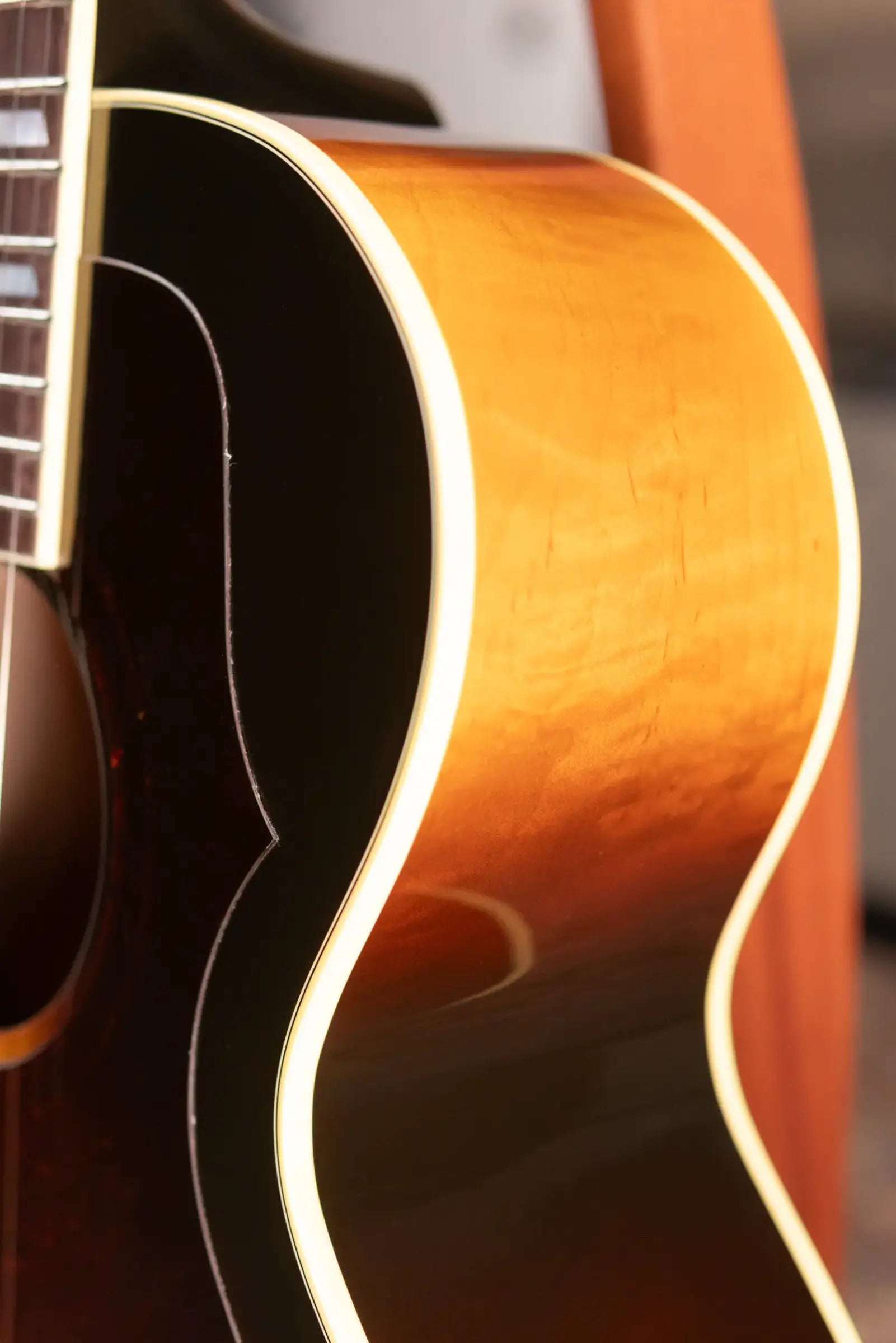 Gibson J-185 Original Acoustic/Electric Guitar - Vintage Sunburst with Hardshell Case