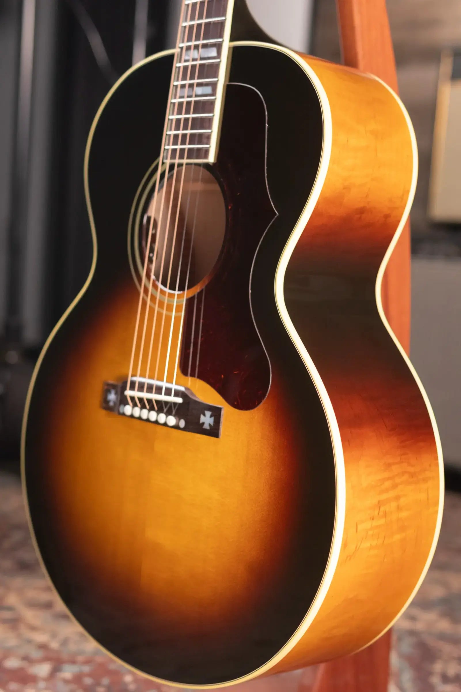 Gibson J-185 Original Acoustic/Electric Guitar - Vintage Sunburst with Hardshell Case