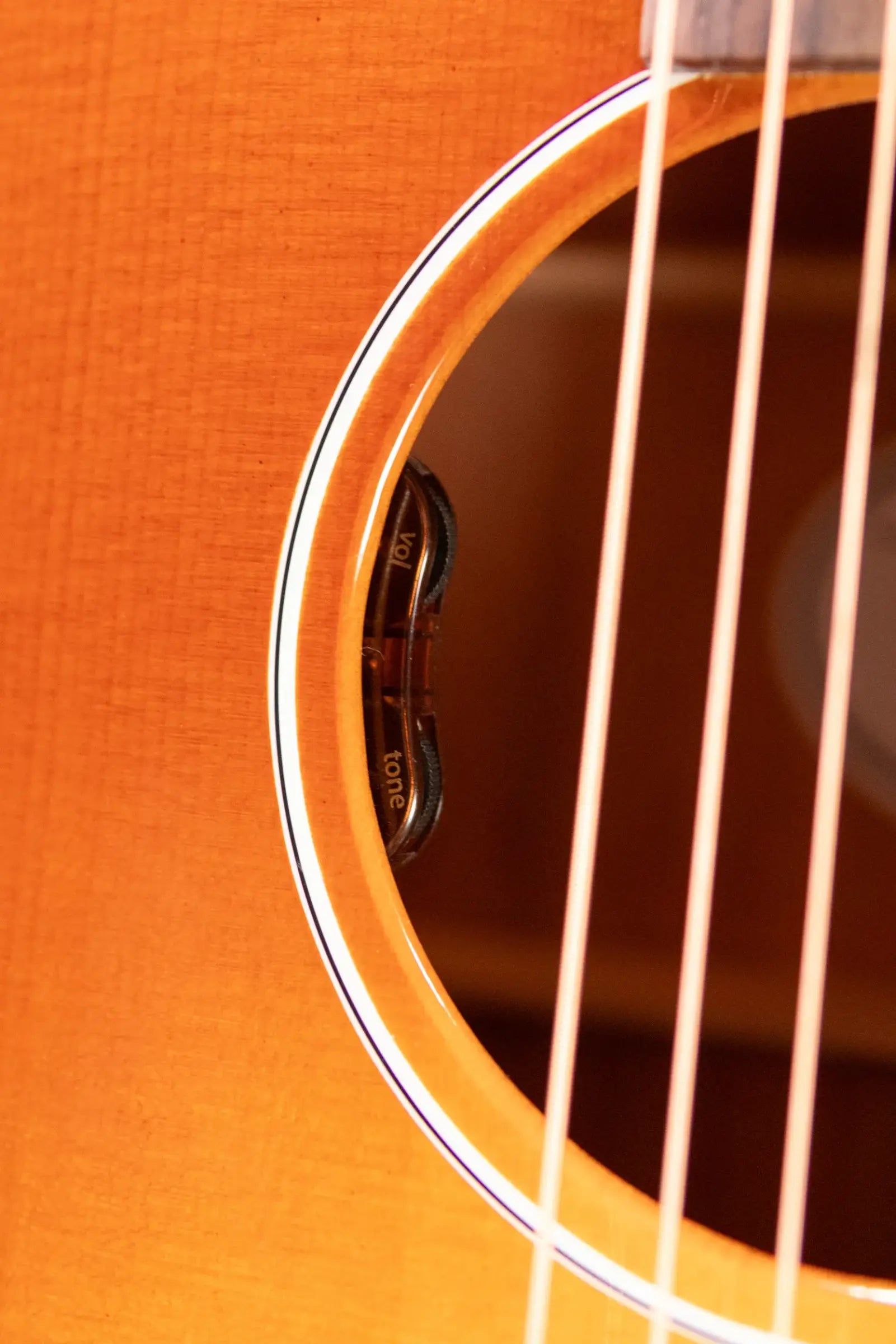 Gibson J-45 Standard Acoustic/Electric Guitar - Heritage Cherry Sunburst with Hardshell Case
