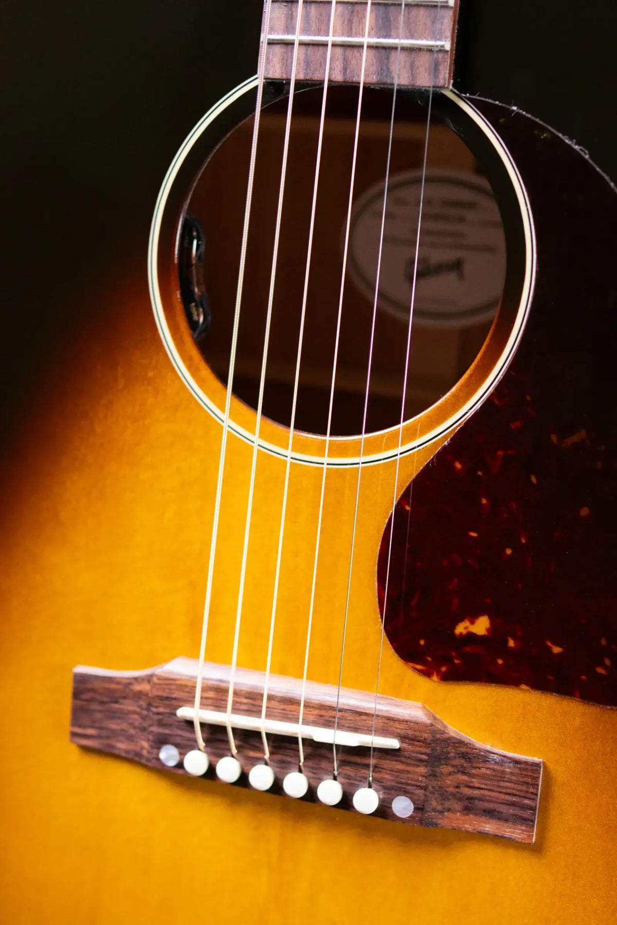 Gibson J-45 Standard HiFi DNA Acoustic/Electric Guitar - Vintage Sunburst with Hardshell Case