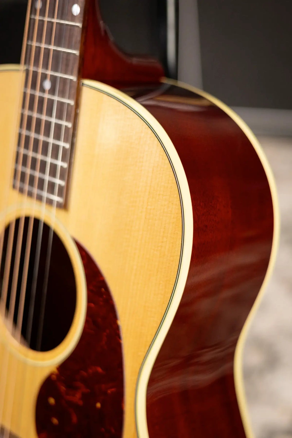 Gibson LG-2 50s Original Acoustic/Electric Guitar - Antique Natural with Hardshell Case - Demo