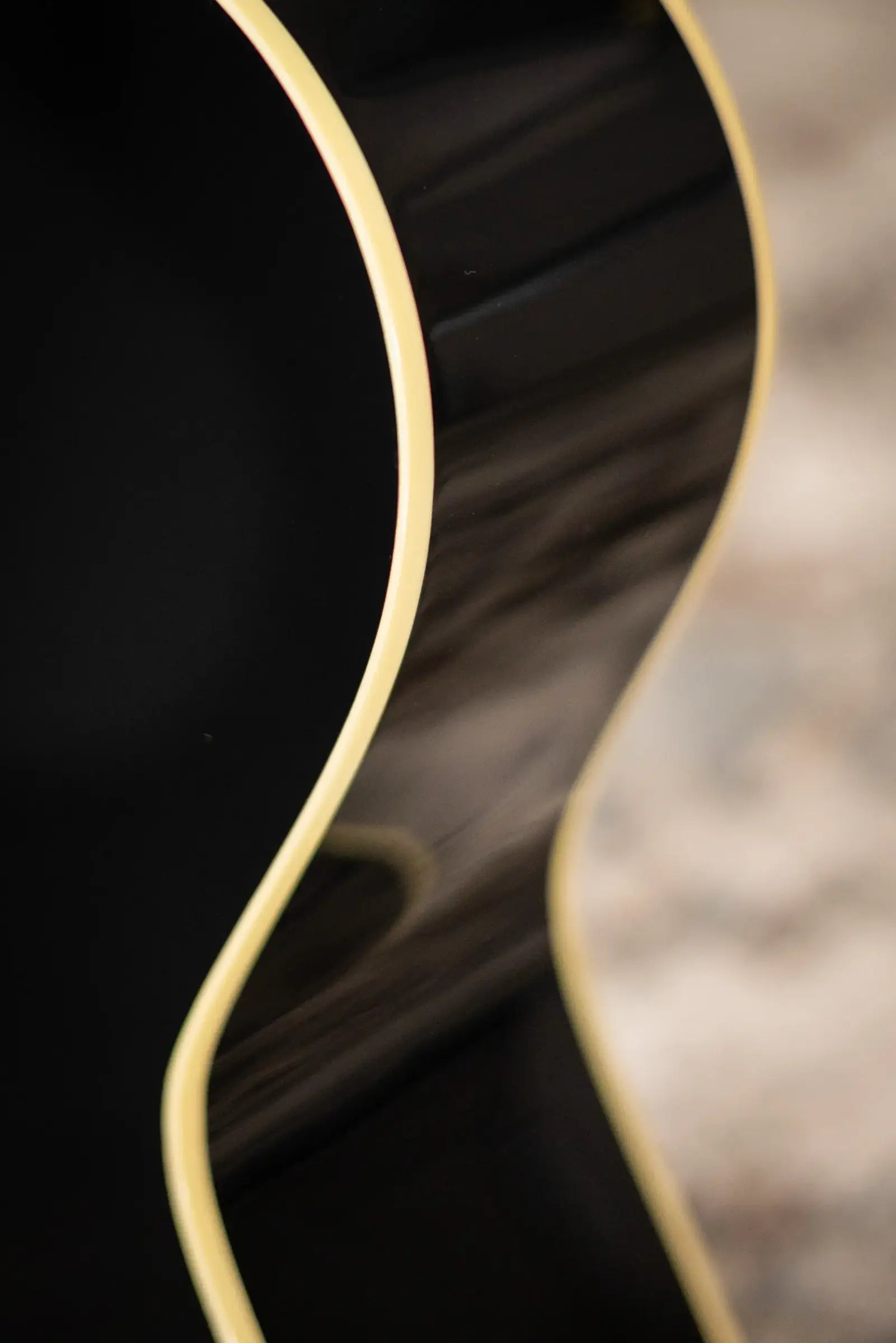 Gibson L-00 Original Left-Handed Acoustic/Electric Guitar - Ebony with Hardshell Case