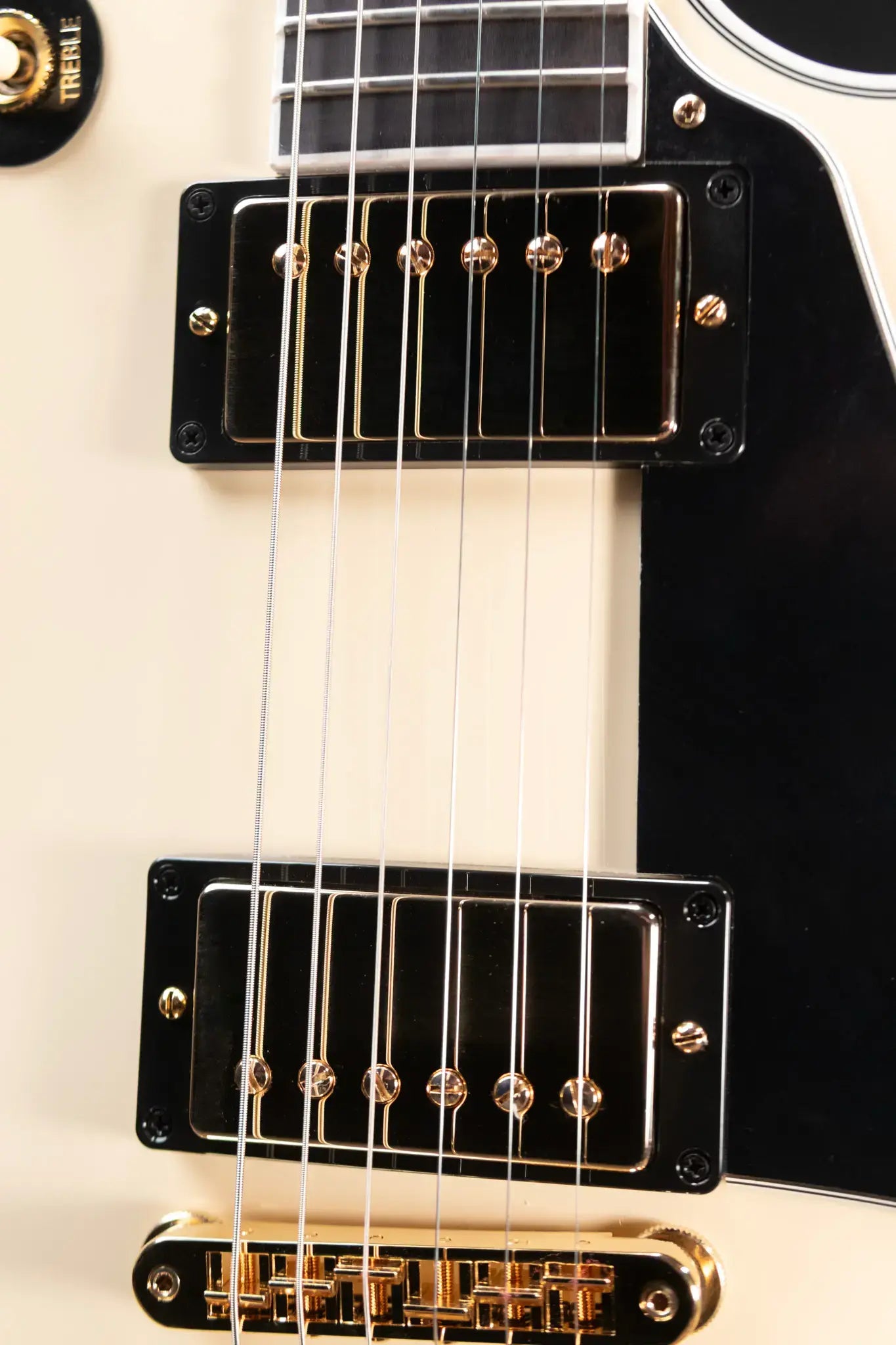 Gibson Les Paul Custom '70s Electric Guitar - Butter Cream with Hardshell Case