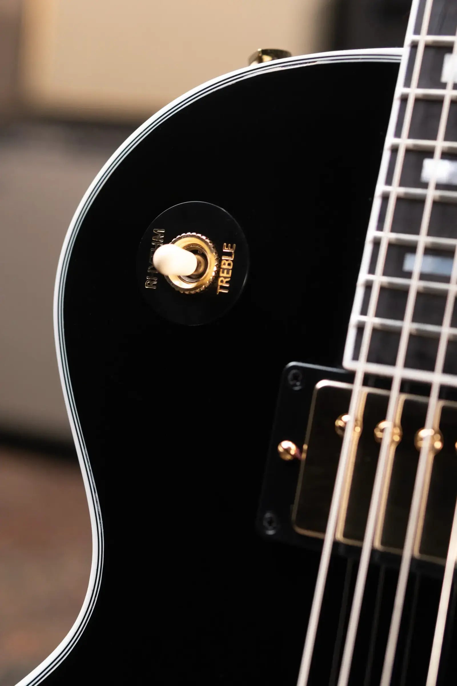 Gibson Les Paul Custom 70s Electric Guitar - Ebony with Hardshell Case