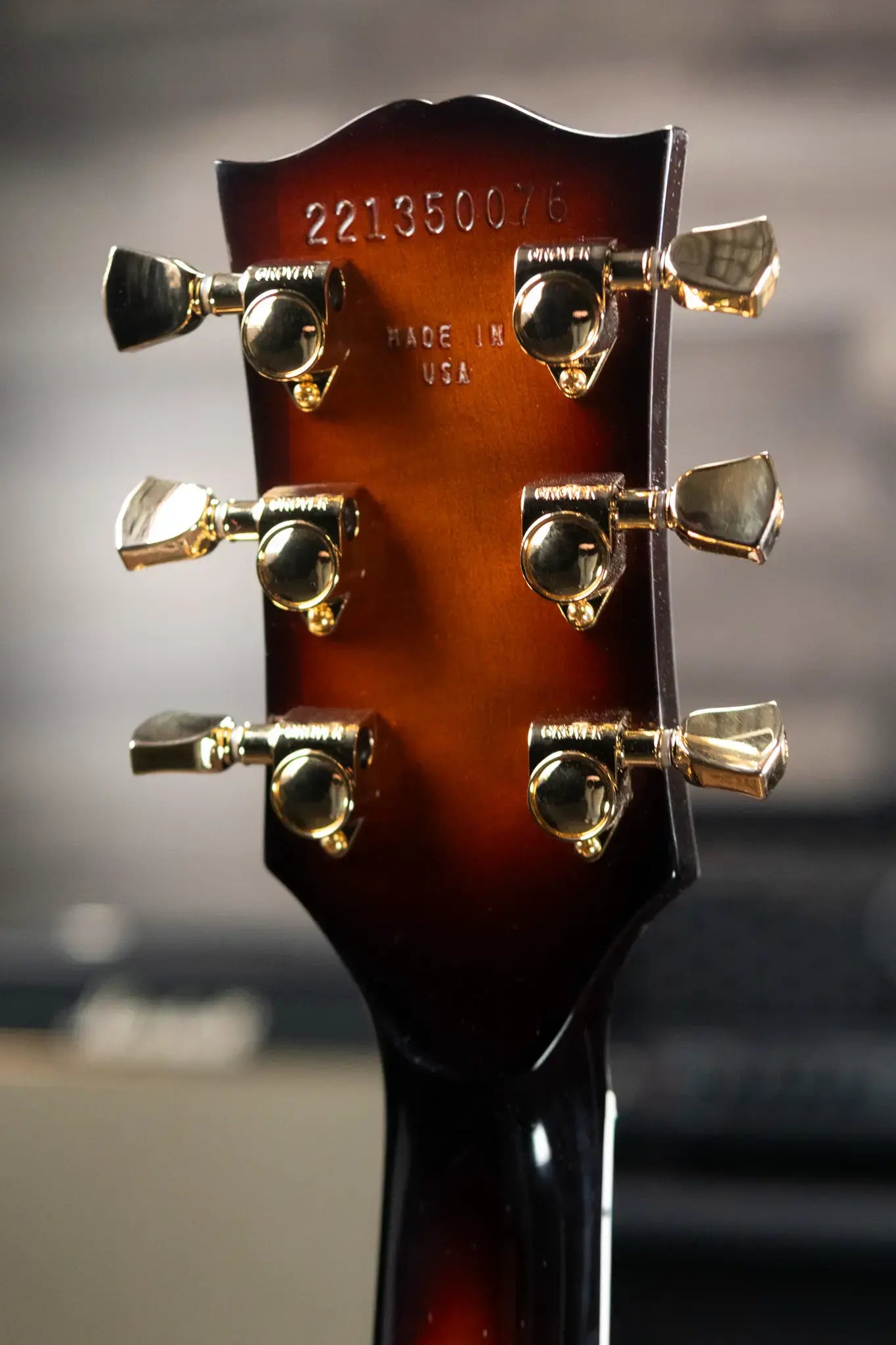 Gibson Les Paul Custom 70s Electric Guitar - Tobacco Burst with Hardshell Case
