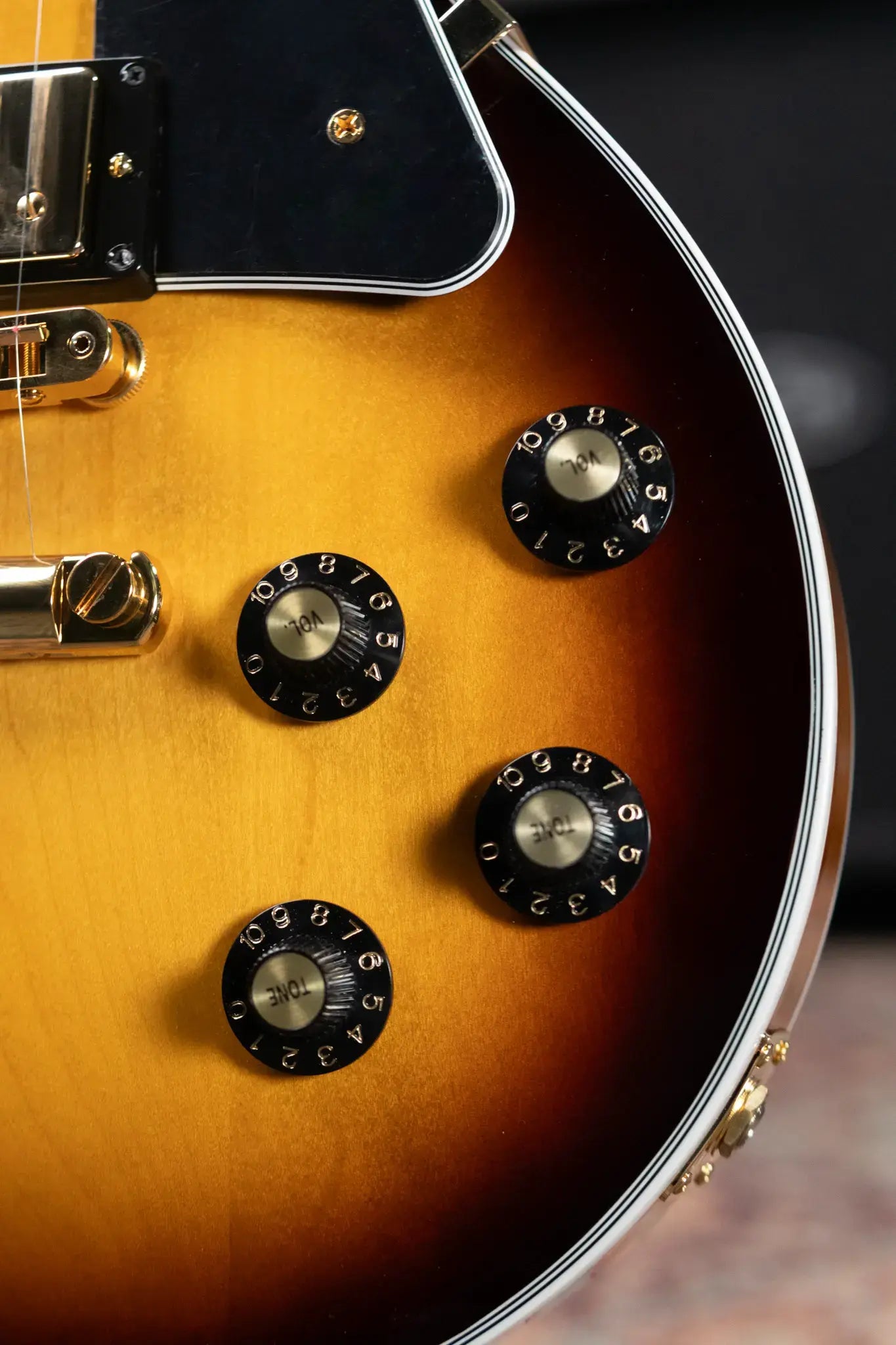Gibson Les Paul Custom 70s Electric Guitar - Tobacco Burst with Hardshell Case