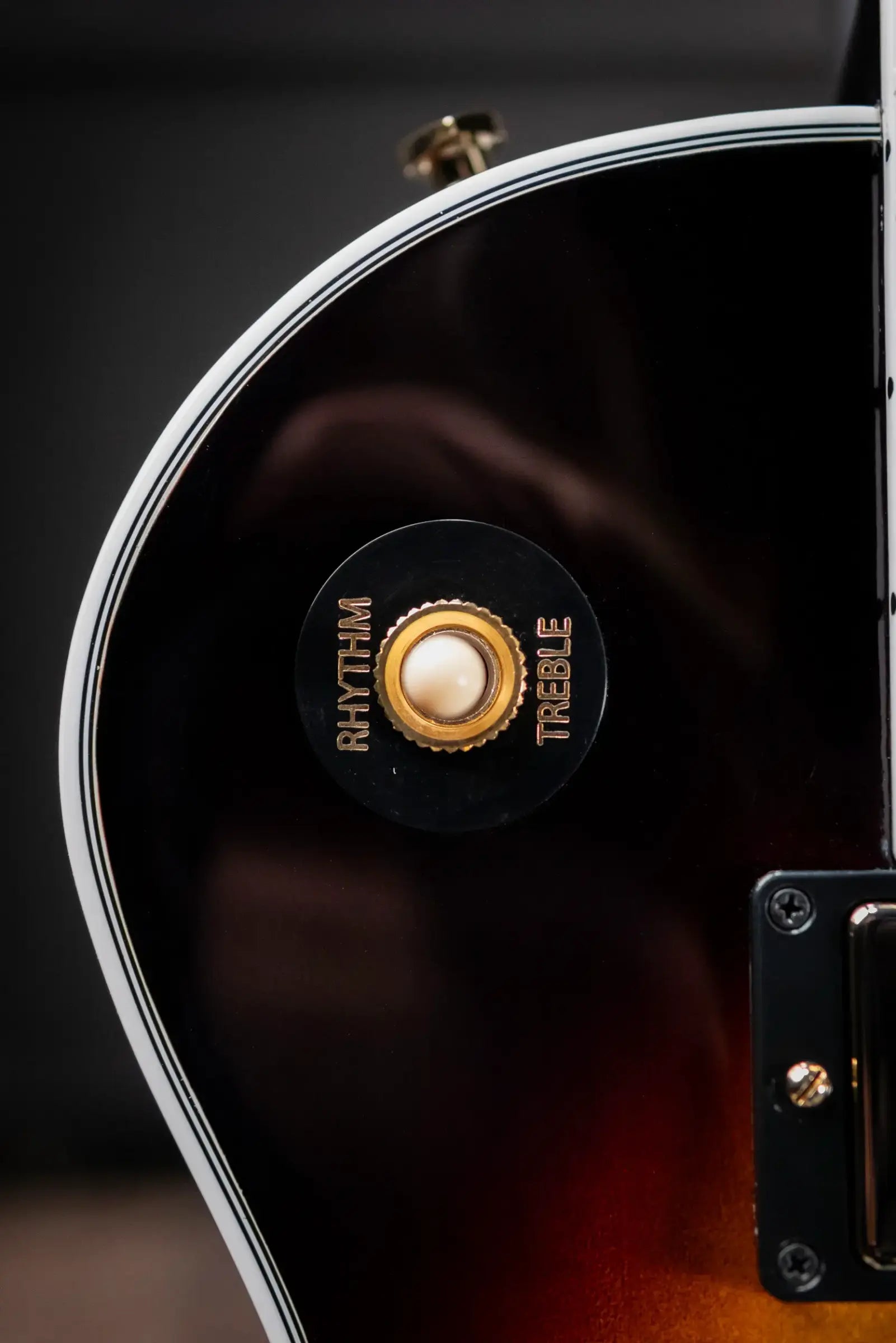 Gibson Les Paul Custom 70s Electric Guitar - Tobacco Burst with Hardshell Case