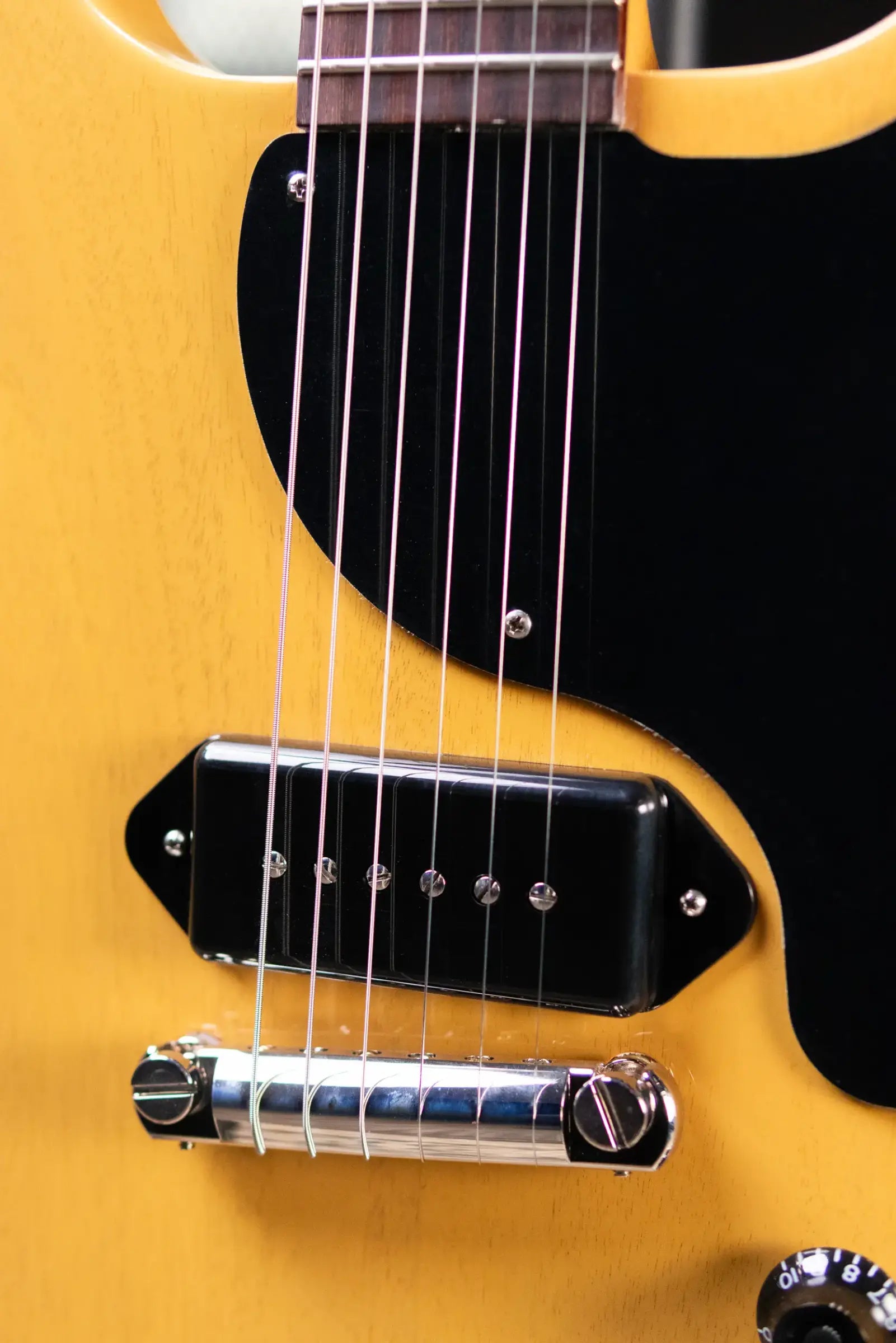 Gibson Les Paul Junior Double Cutaway Electric Guitar - TV Yellow with Hardshell Case