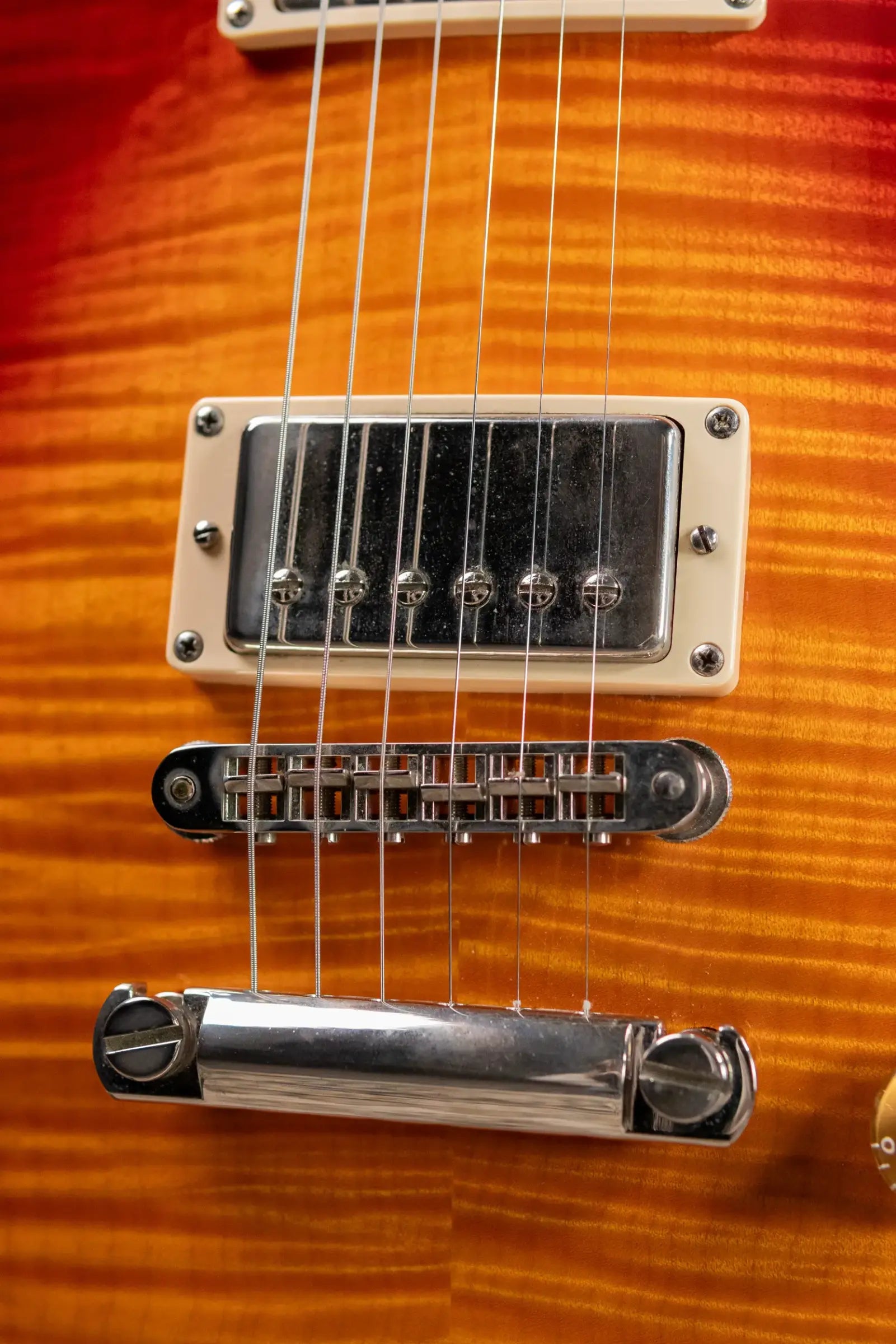 Gibson Les Paul Standard 50's Flame Top Electric Guitar - Sunburst with Hardshell Case - Used