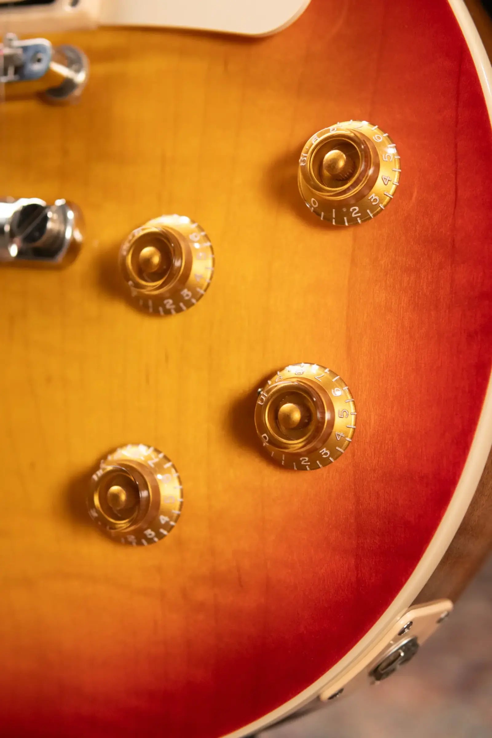 Gibson Les Paul Standard 50s Double Trouble (1 of 500) Electric Guitar - Vintage Cherry Sunburst with Hardshell Case