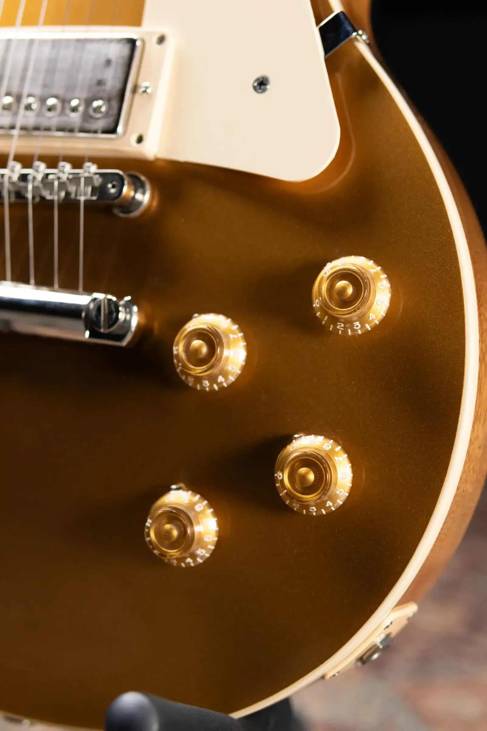 Gibson Les Paul Standard '50s Electric Guitar - Gold Top with Hardshell Case