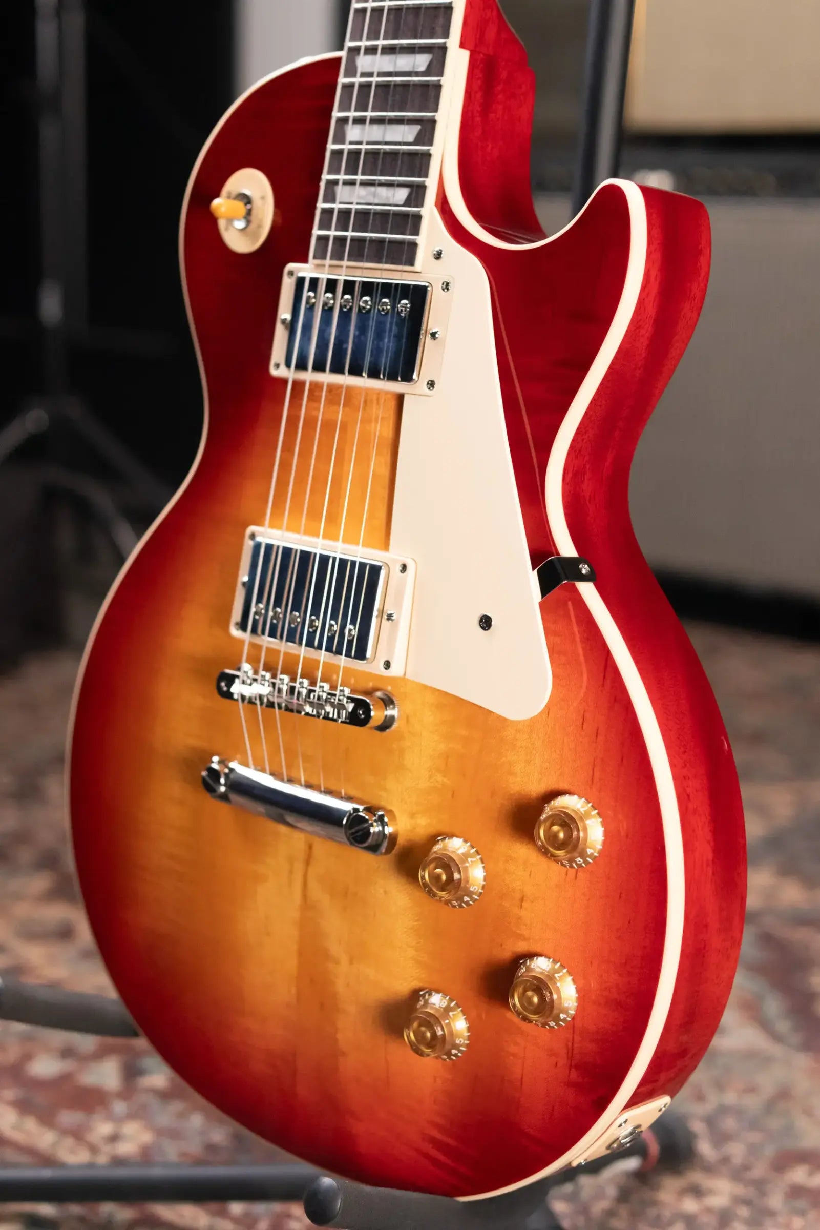 Gibson Les Paul Standard '50s Electric Guitar - Heritage Cherry Sunburst with Hardshell Case