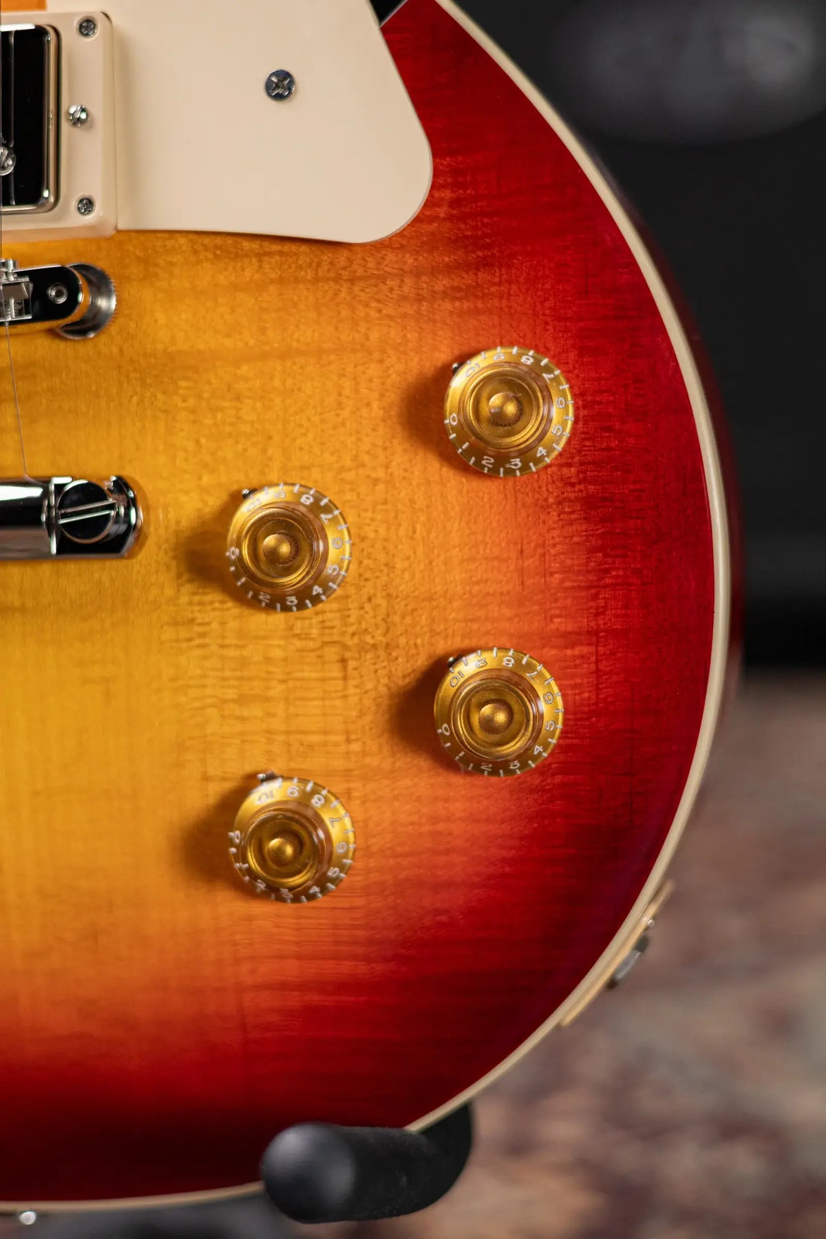 Gibson Les Paul Standard 50s Electric Guitar - Heritage Cherry Sunburst with Hardshell Case