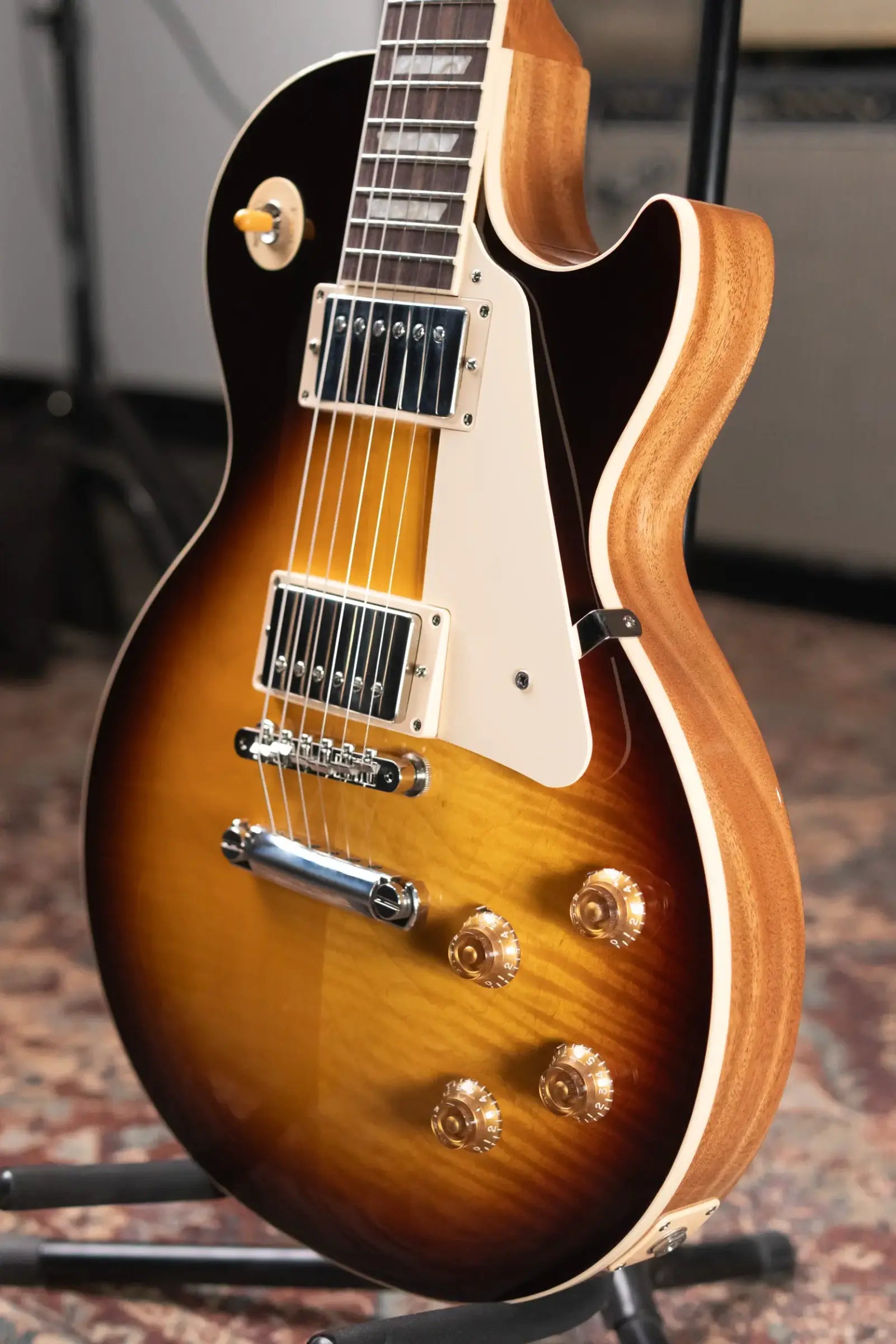 Gibson Les Paul Standard '50s Electric Guitar - Tobacco Burst with Hardshell Case